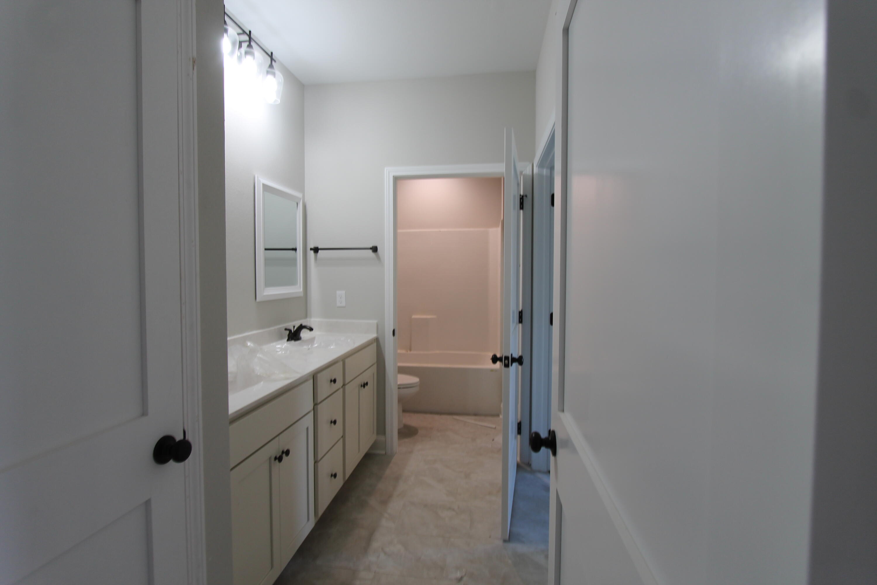CRESCENT SHORES - Residential