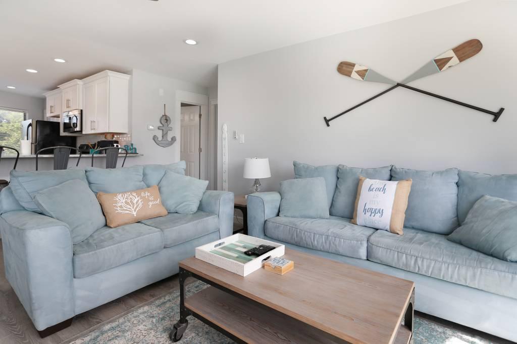 CRYSTAL VILLAGE 2 CONDO PH 2 - Residential Lease