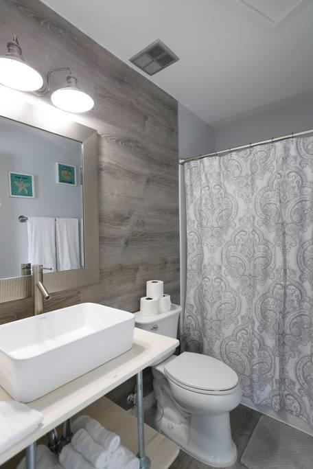 CRYSTAL VILLAGE 2 CONDO PH 2 - Residential Lease