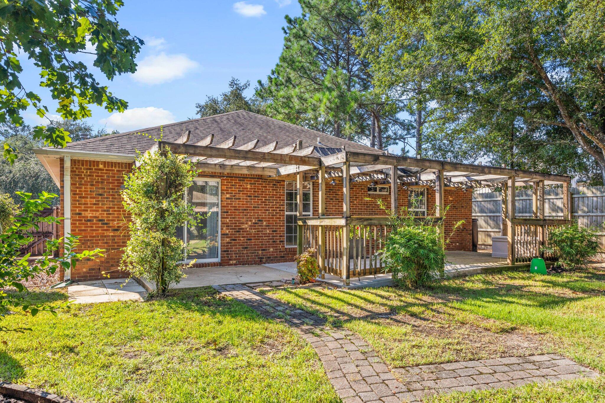 PARKWOOD COVE AT BLUEWATER BAY - Residential Lease