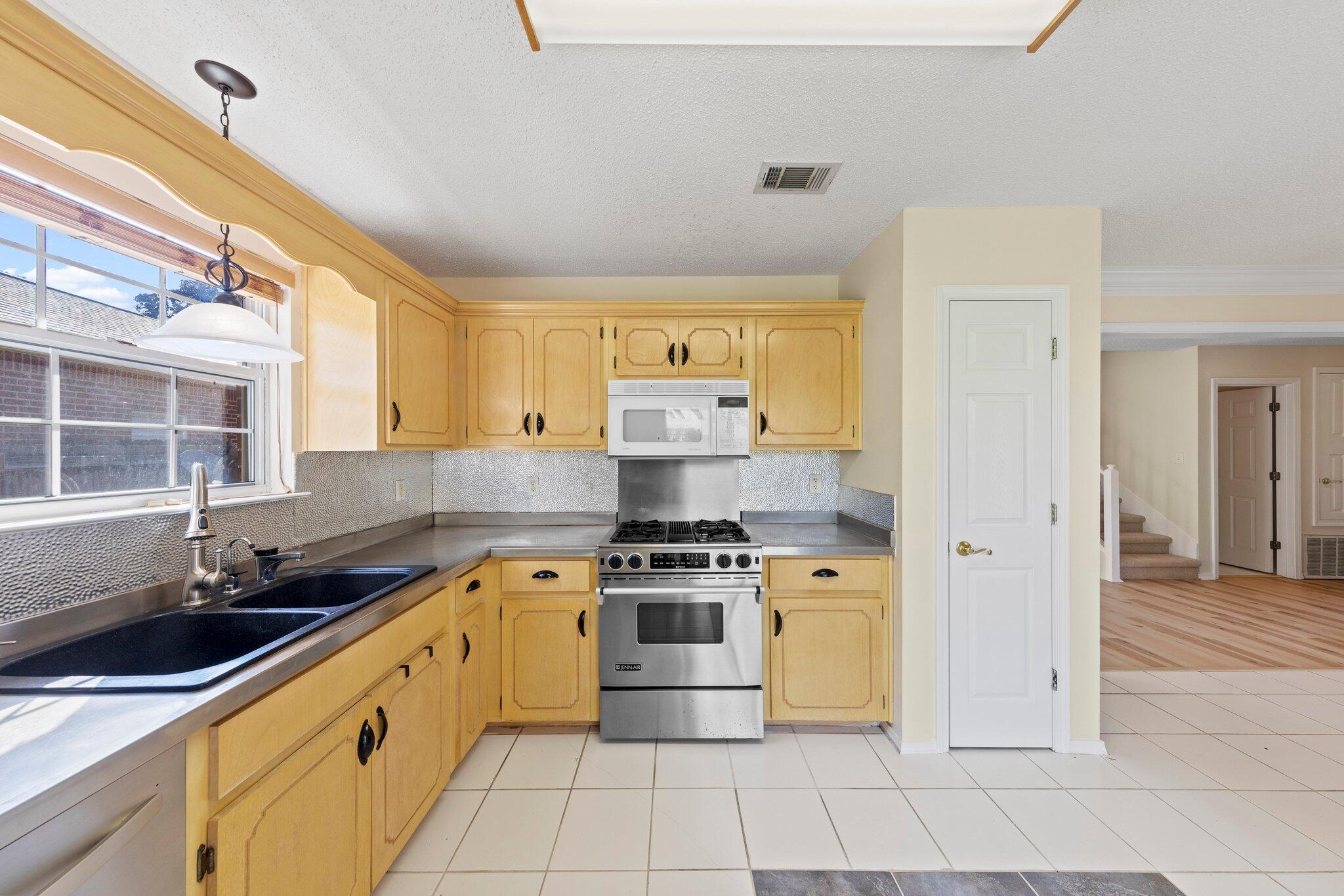 PARKWOOD COVE AT BLUEWATER BAY - Residential Lease