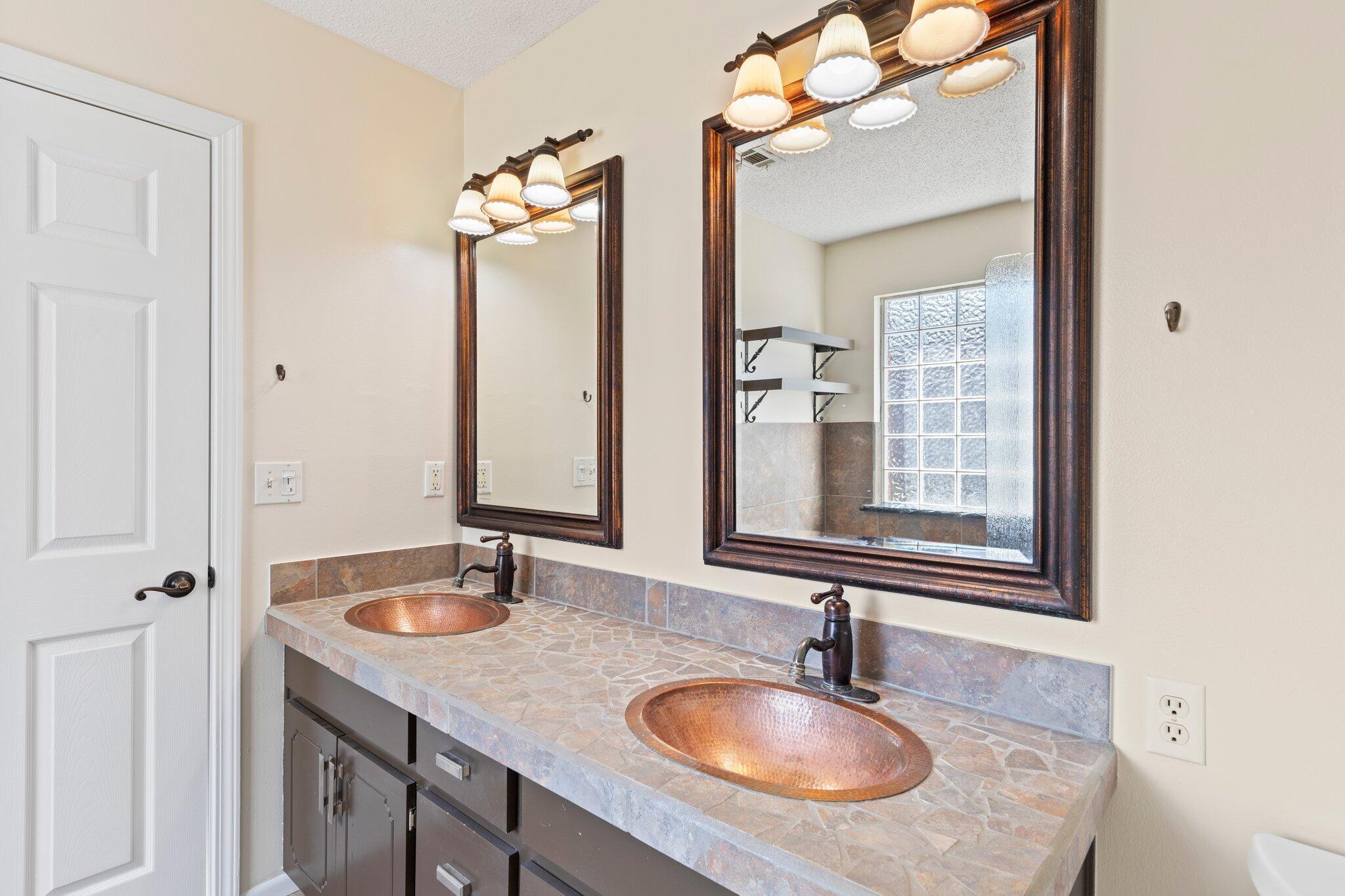 PARKWOOD COVE AT BLUEWATER BAY - Residential Lease