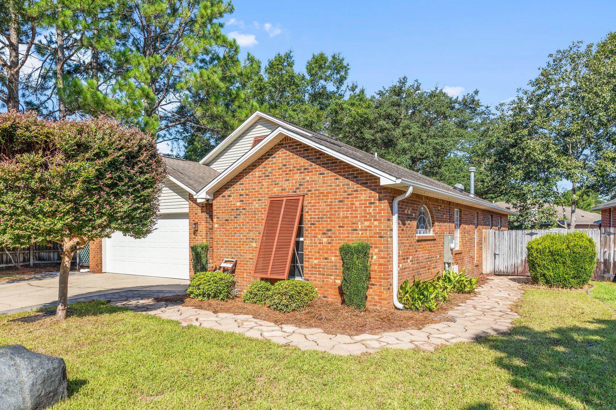 PARKWOOD COVE AT BLUEWATER BAY - Residential Lease