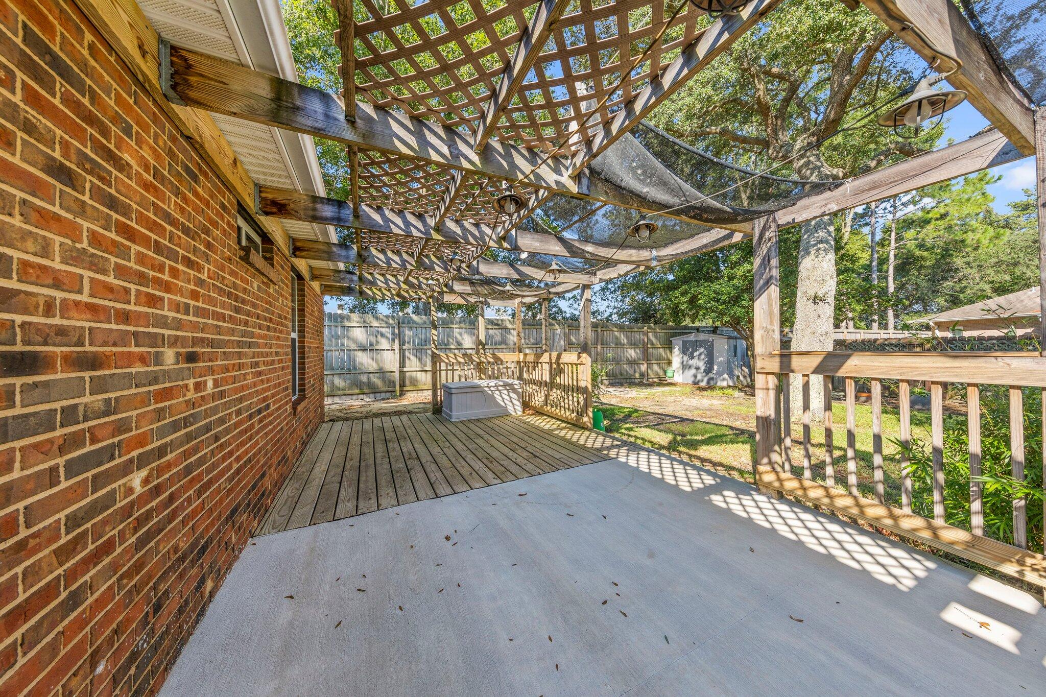 PARKWOOD COVE AT BLUEWATER BAY - Residential Lease