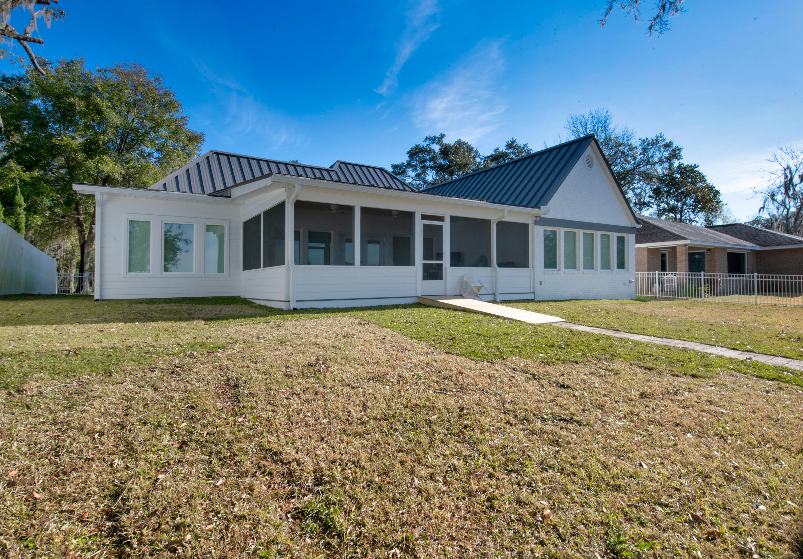 24 Waterview Place