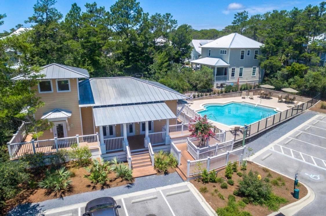 LAKESIDE AT BLUE MOUNTAIN BEACH. - Residential