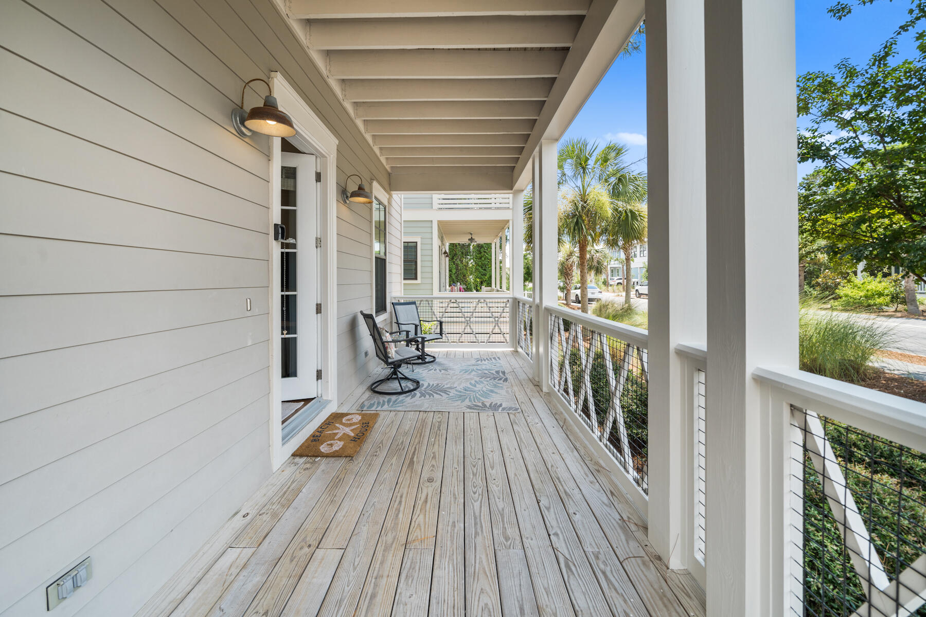 LAKESIDE AT BLUE MOUNTAIN BEACH. - Residential