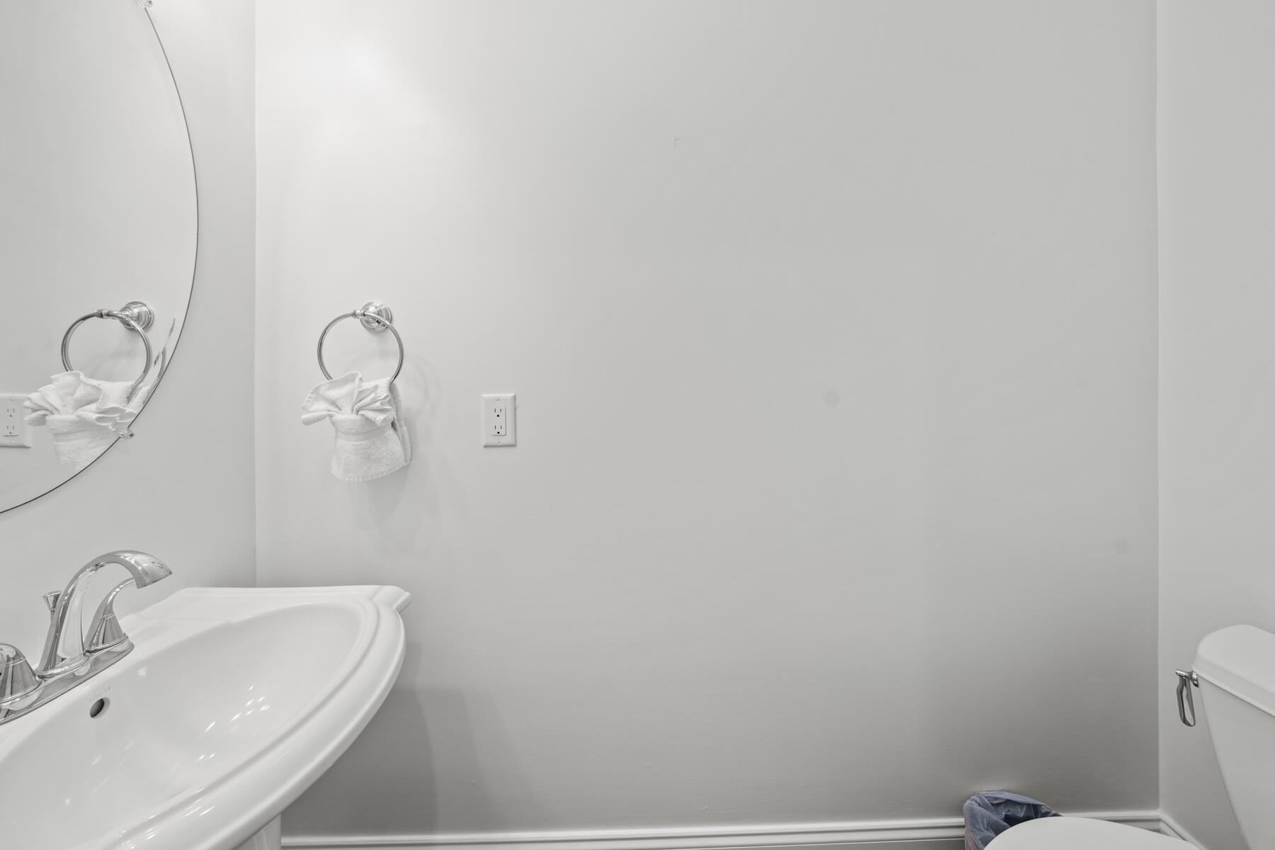 LAKESIDE AT BLUE MOUNTAIN BEACH. - Residential