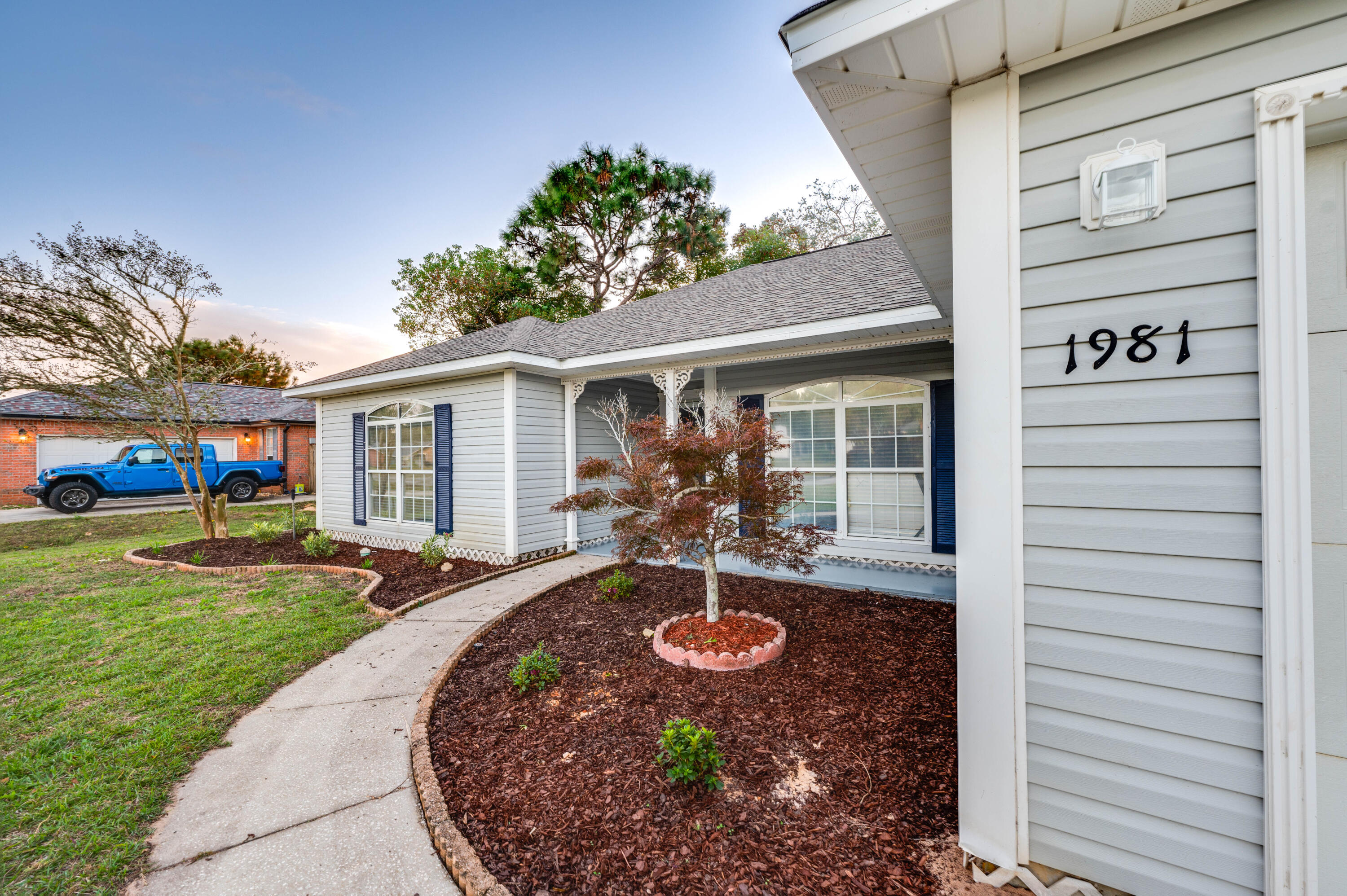 HOLLEY BY THE SEA - Residential