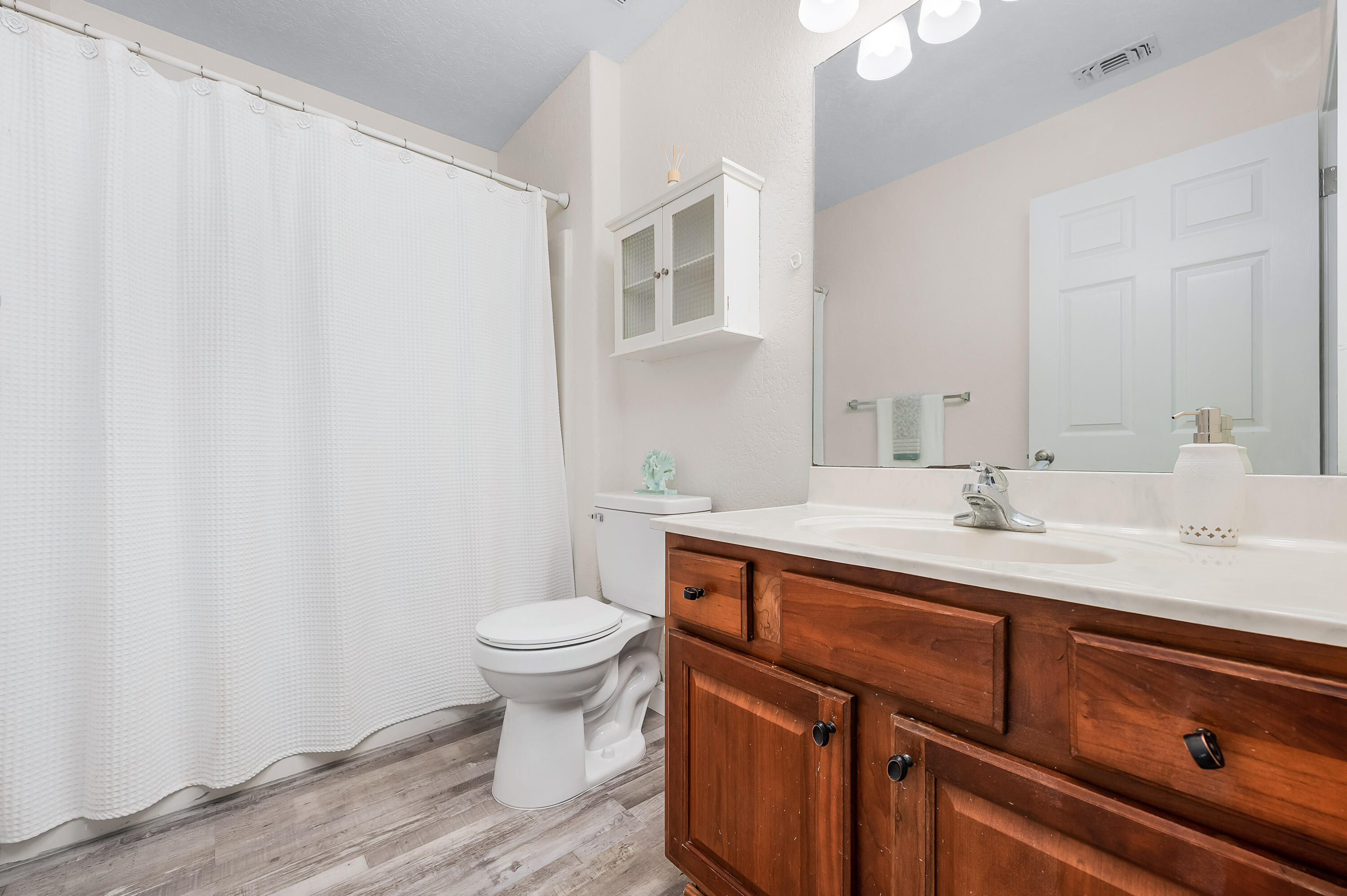 HOLLEY BY THE SEA - Residential