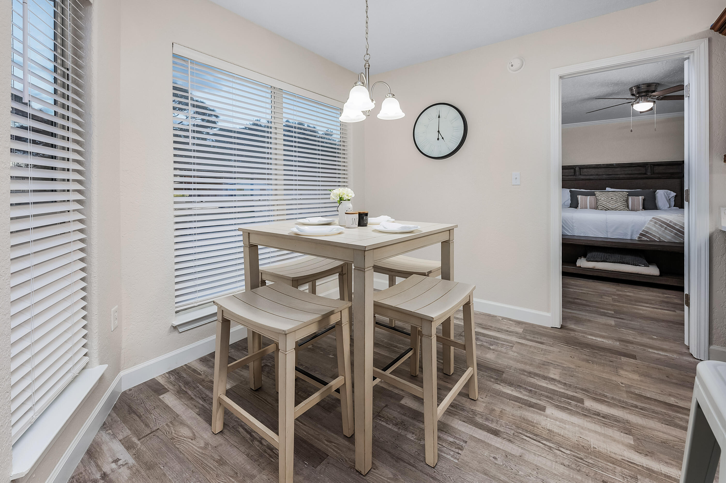 HOLLEY BY THE SEA - Residential