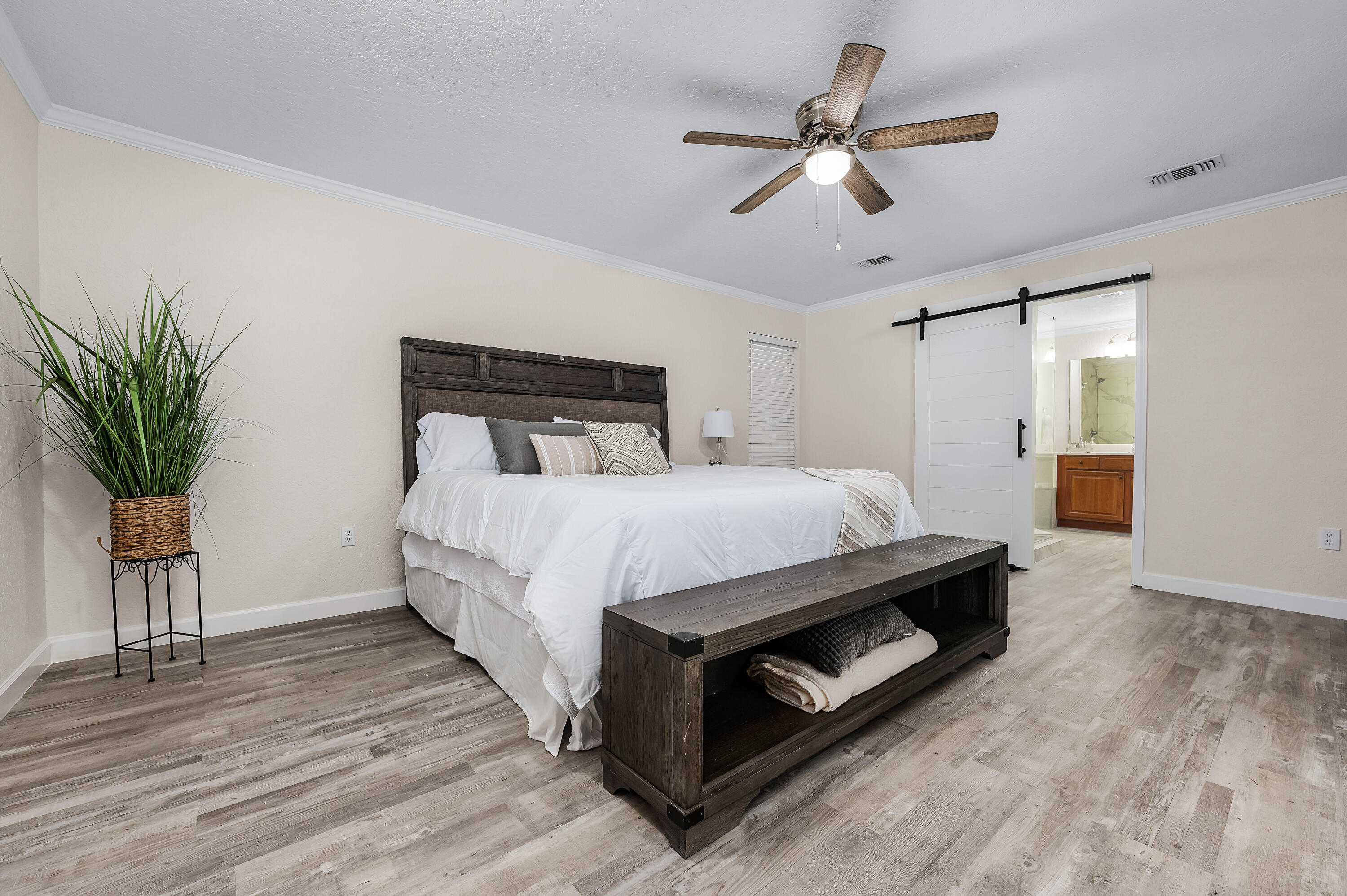 HOLLEY BY THE SEA - Residential