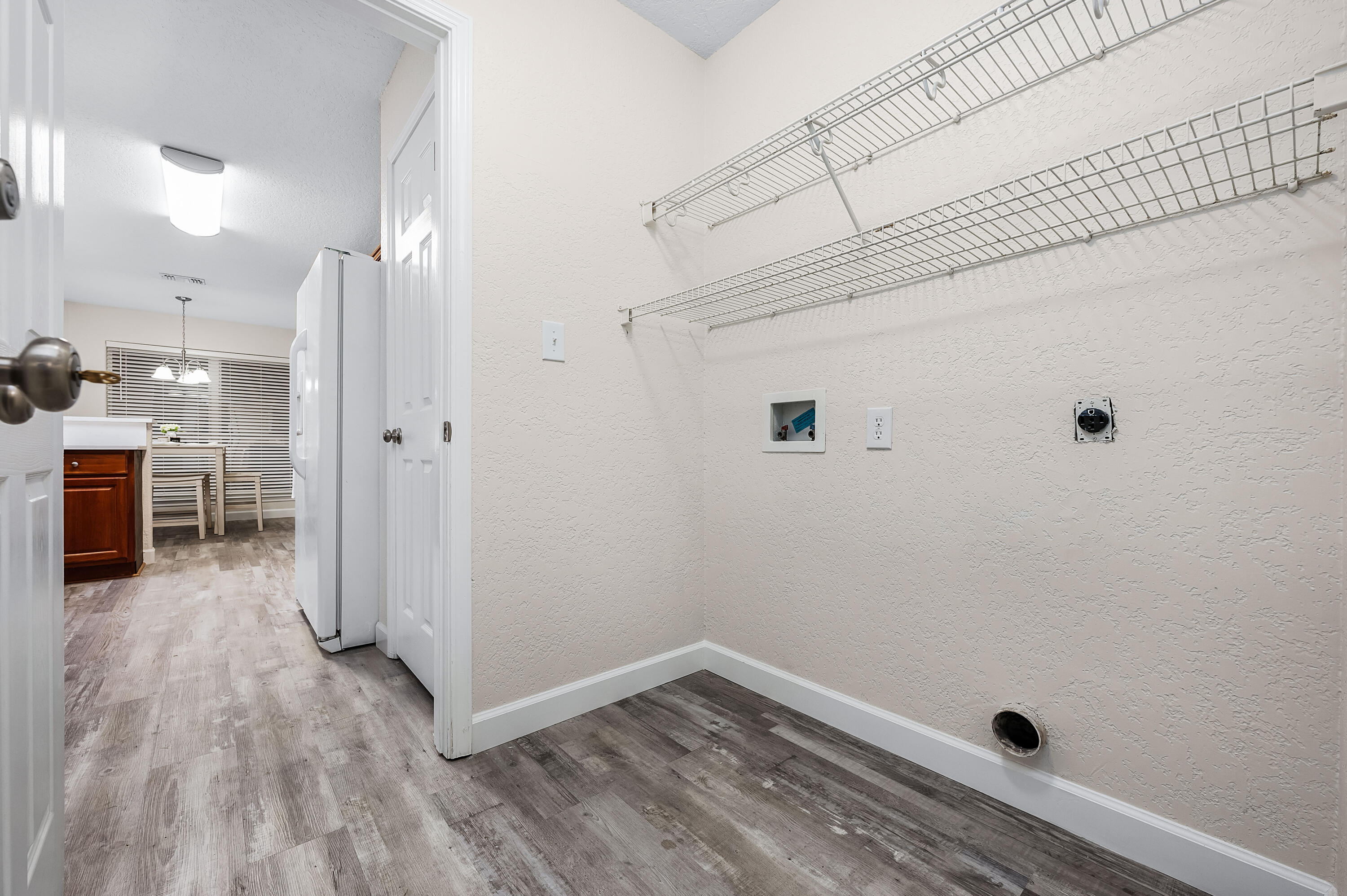 HOLLEY BY THE SEA - Residential