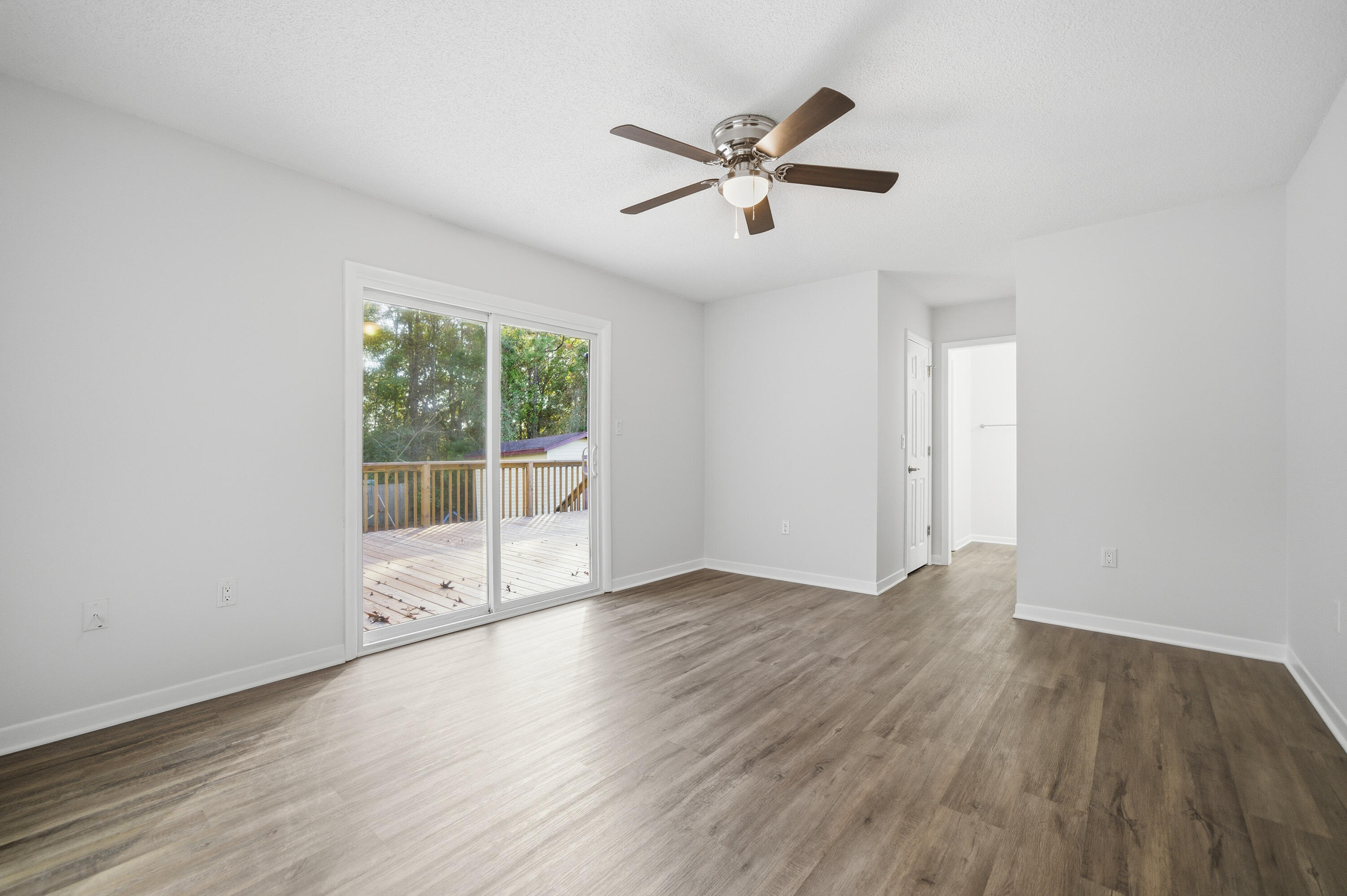 COUNTRYVIEW ESTATES 1ST ADDN - Residential