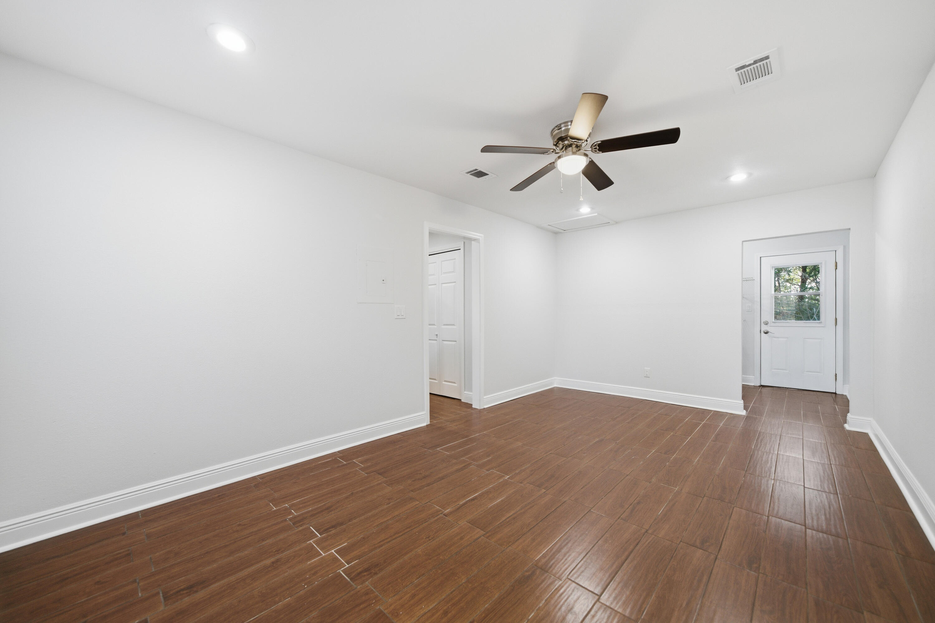 COUNTRYVIEW ESTATES 1ST ADDN - Residential