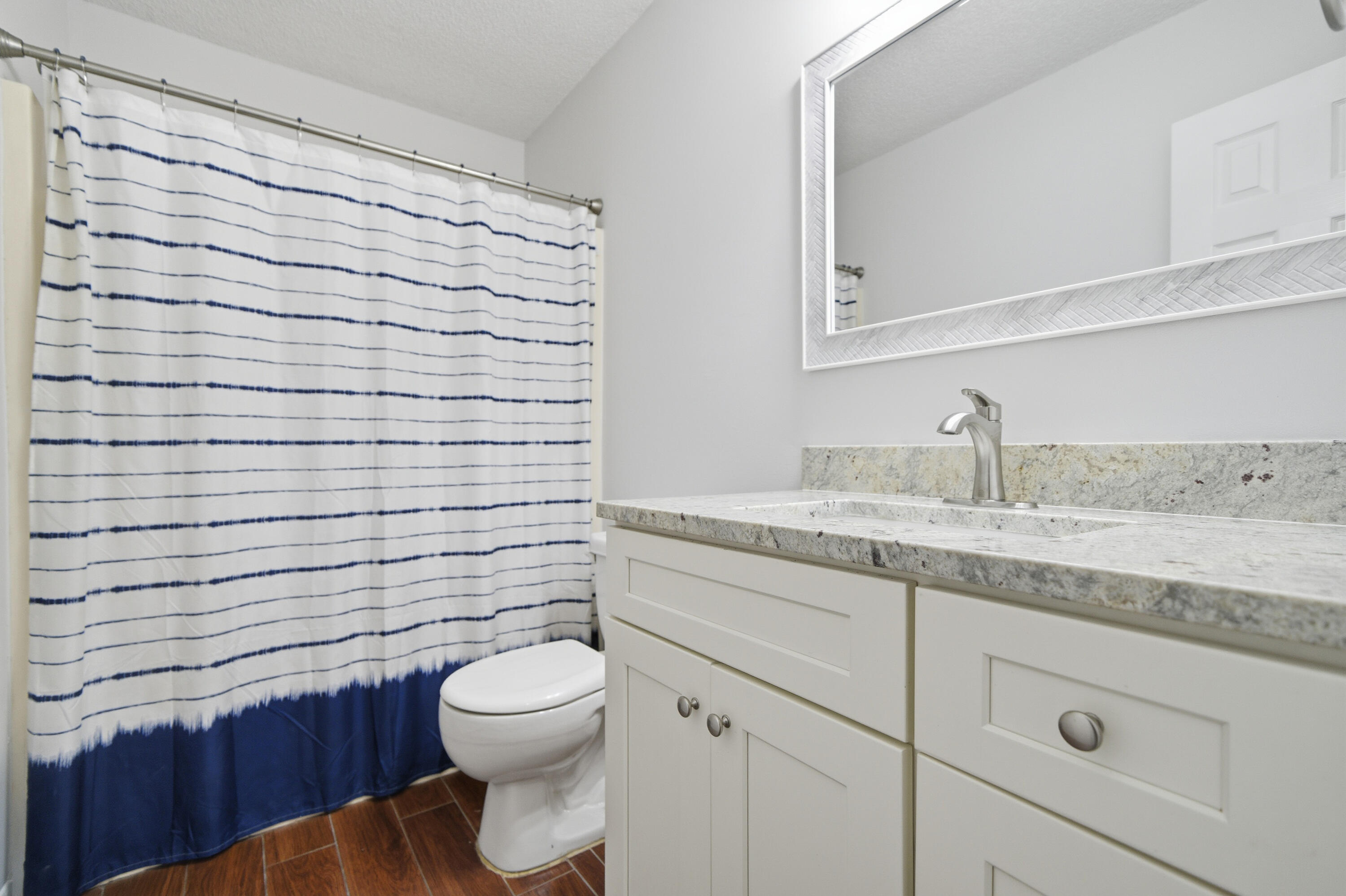 COUNTRYVIEW ESTATES 1ST ADDN - Residential