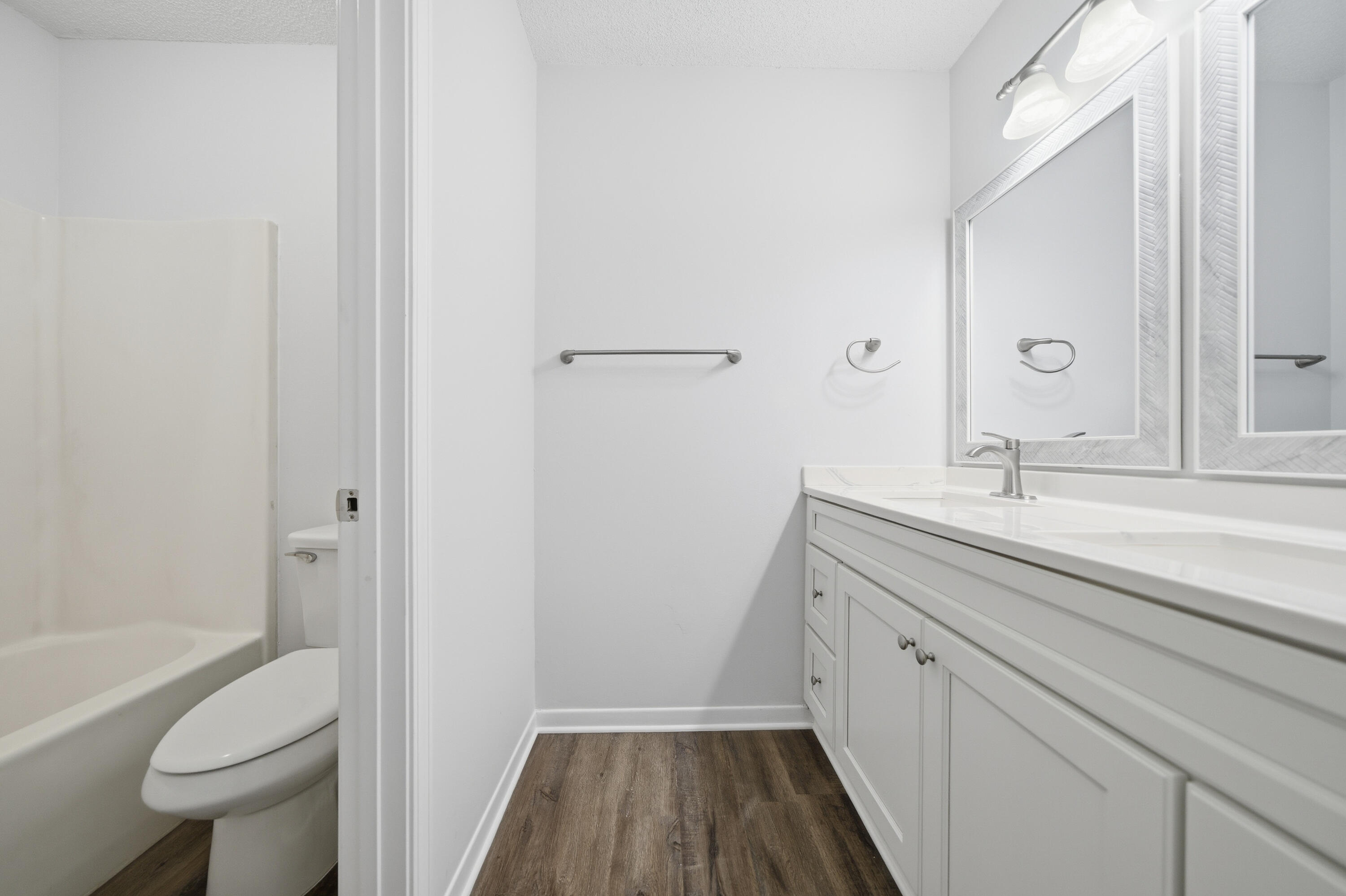 COUNTRYVIEW ESTATES 1ST ADDN - Residential