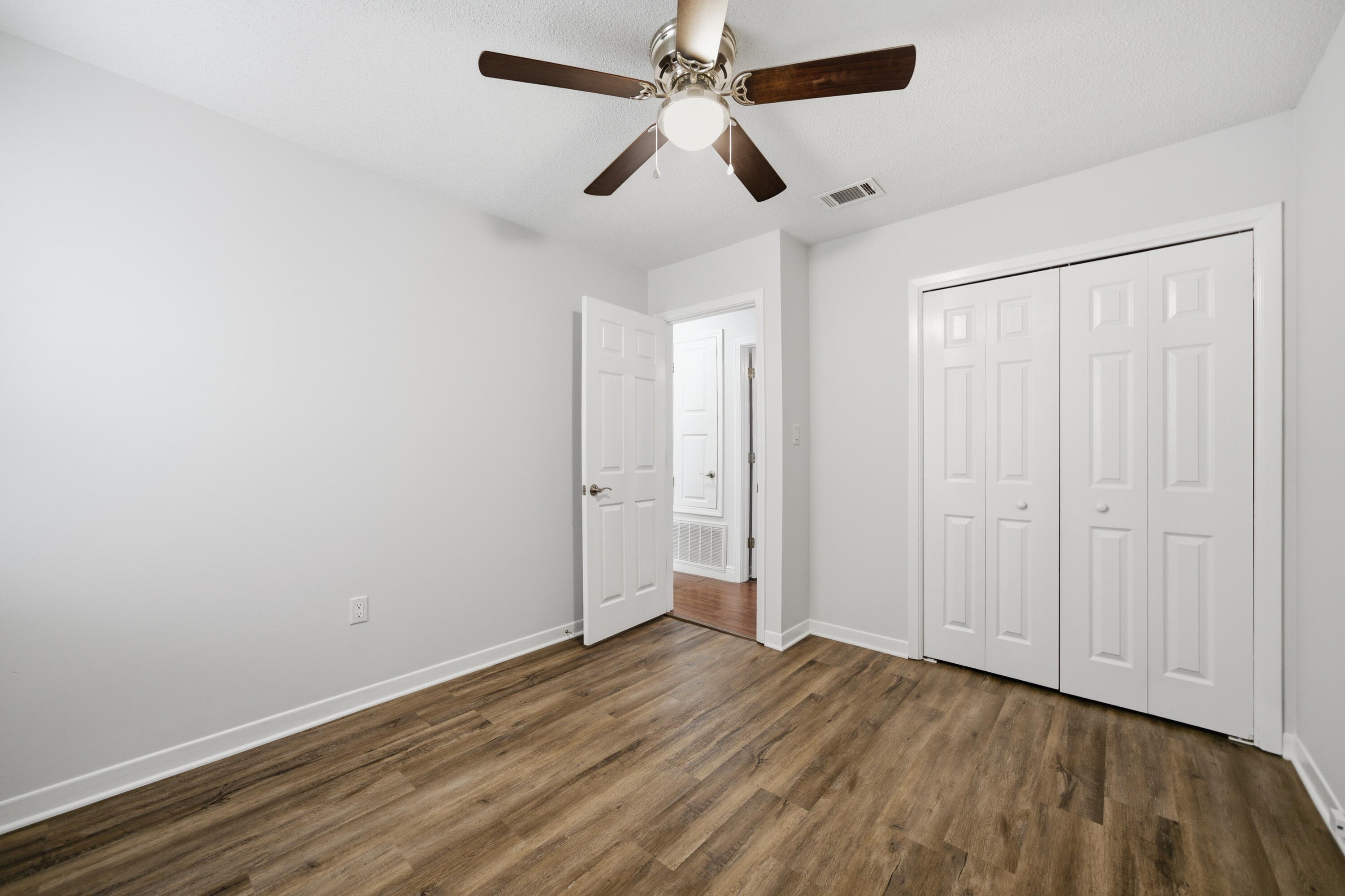 COUNTRYVIEW ESTATES 1ST ADDN - Residential