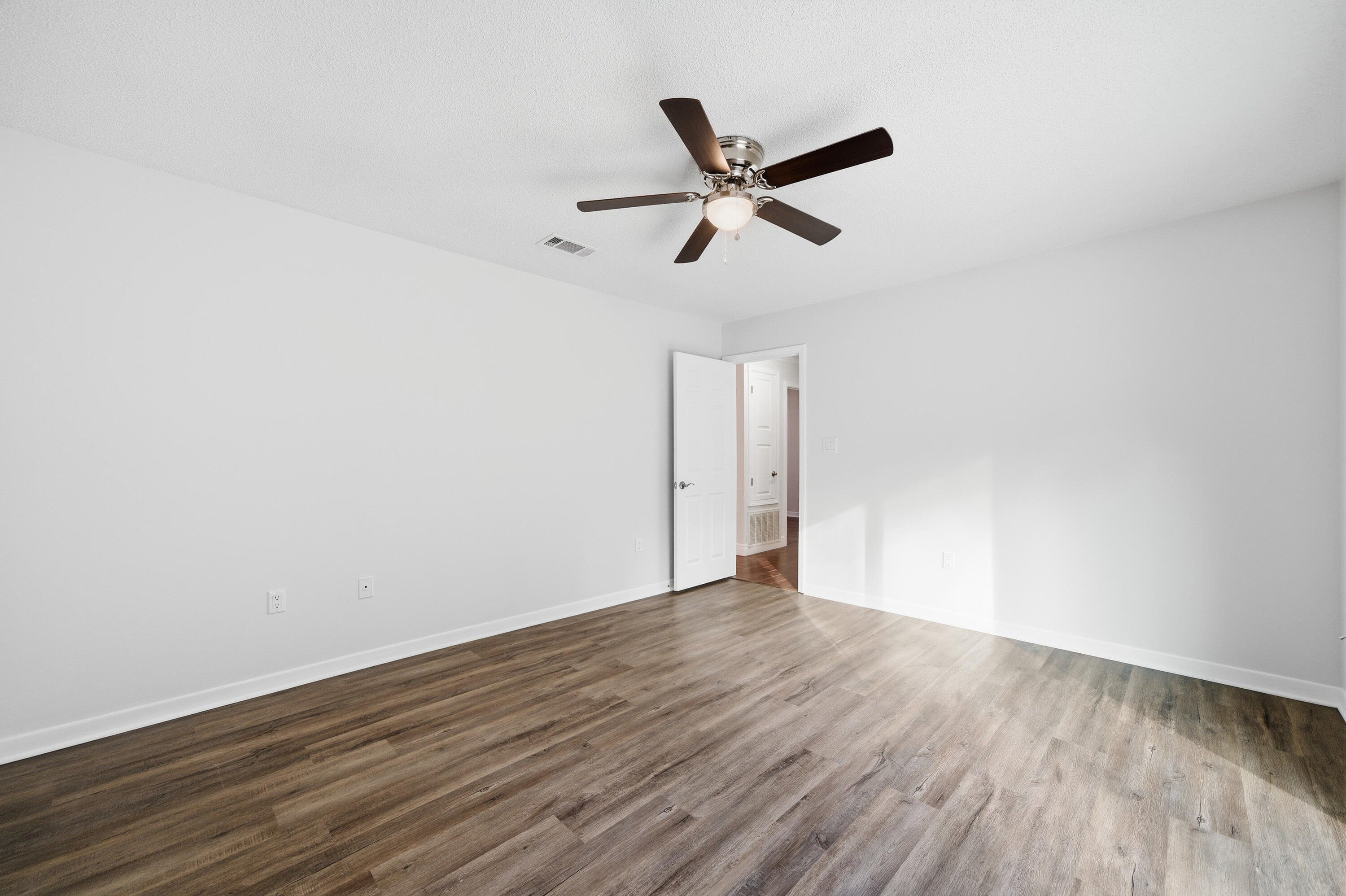 COUNTRYVIEW ESTATES 1ST ADDN - Residential