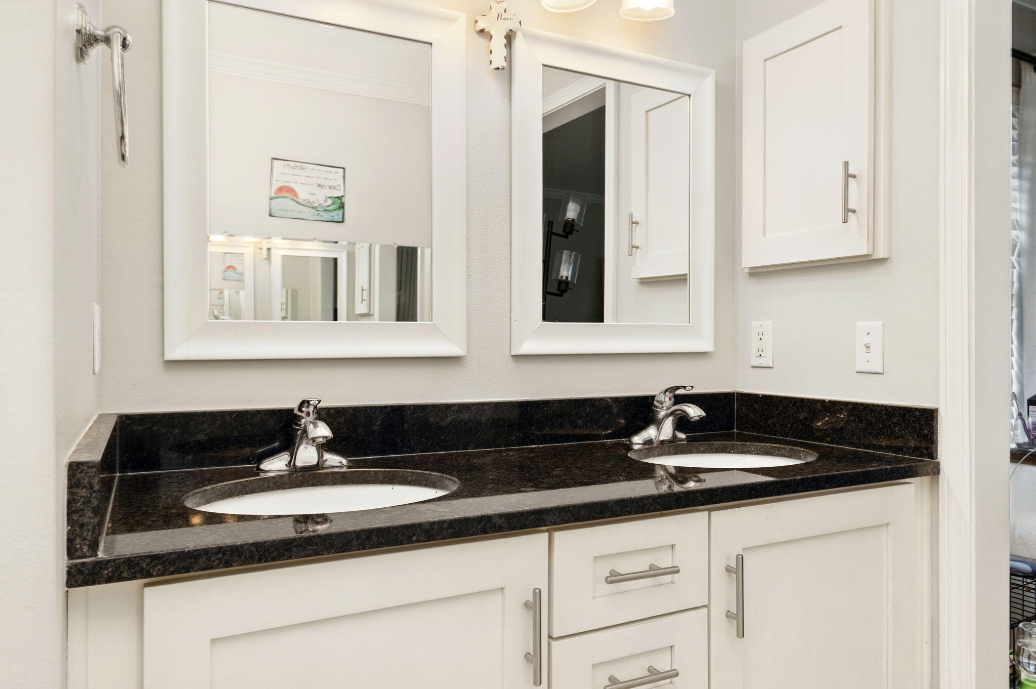 HIDDEN PINES S/D - Residential Lease