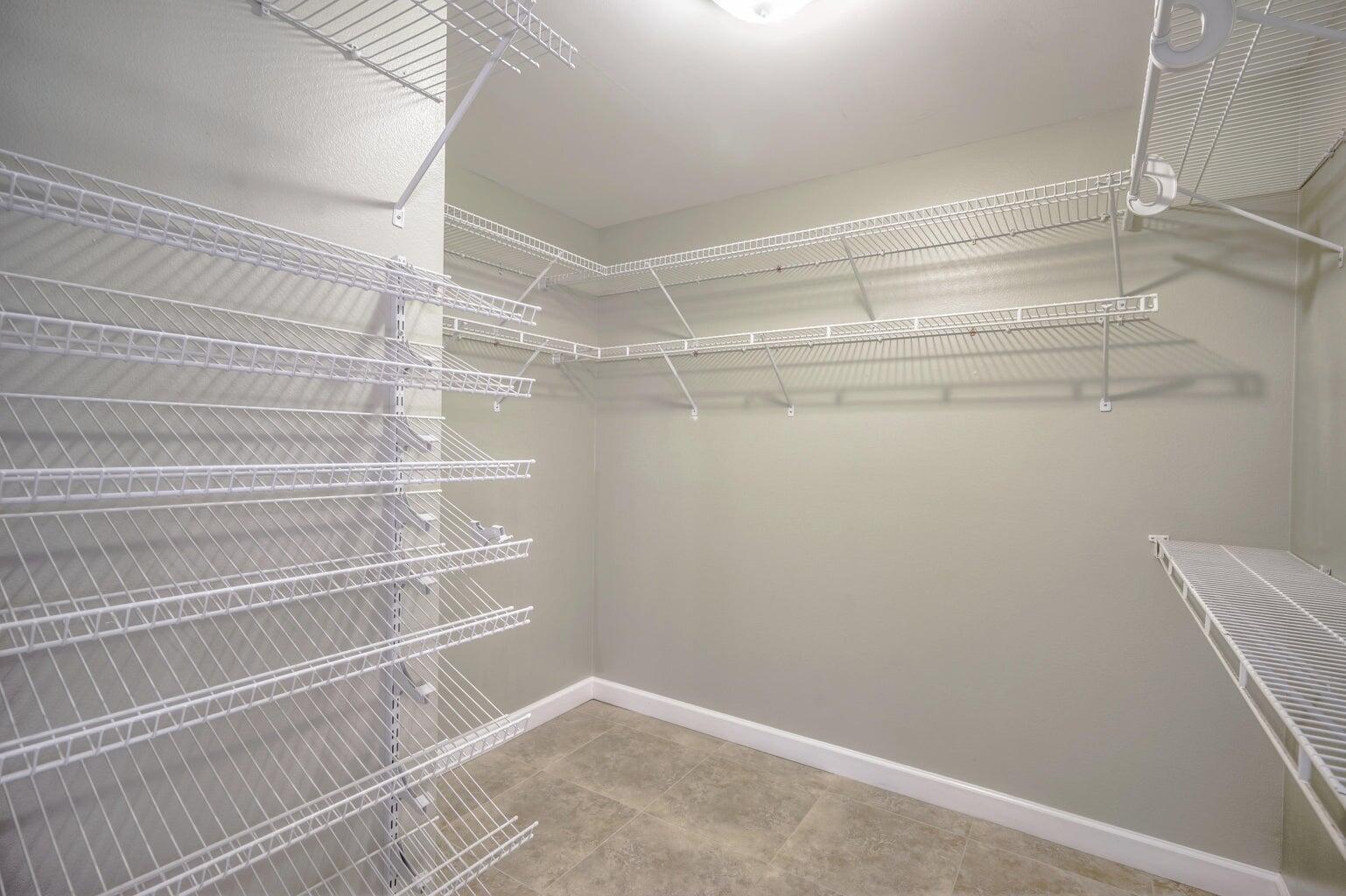 HIDDEN PINES S/D - Residential Lease