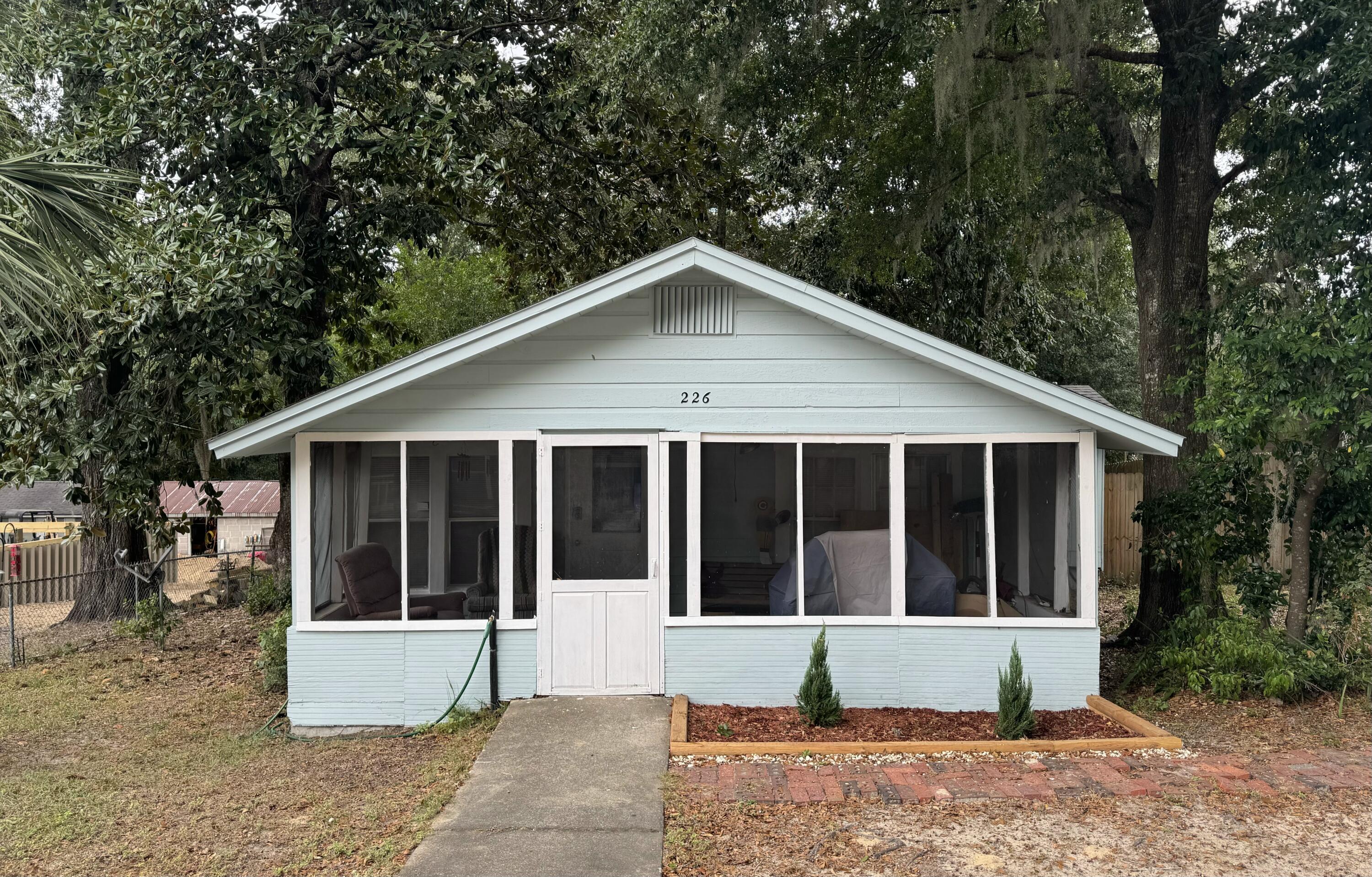 A Florida Cottage nestled on the front of a 200ft deep lot. Featuring a 2022 roof, 3 beds 2 full baths and just under 1100 SQFT. Close to schools, restaurants, and just minutes from Eglin Air Force Base.