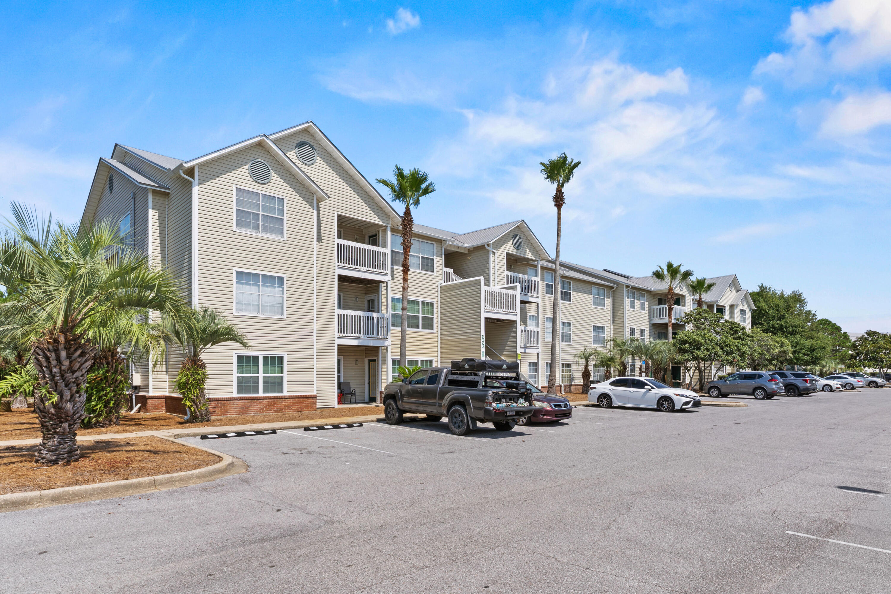Indian Lake condominiums are located in the heart of Destin and just minutes to everything this resort town offers. This 2 bedroom/ 2 bath unit is in a great community that has a pool, gym and community room. Plenty of parking for your car & boat. Situated directly across the street from Morgan's Sports Center, Destin's premier recreational complex featuring sporting fields, jogging tracks, sand volleyball courts, and a playground. The Destin Dog Park is right across the street as well, and the Henderson State Park is just a bike ride away as well as the beach access by The Back Porch Restaurant. This unit will make for the perfect primary residence, second home, or investment property.