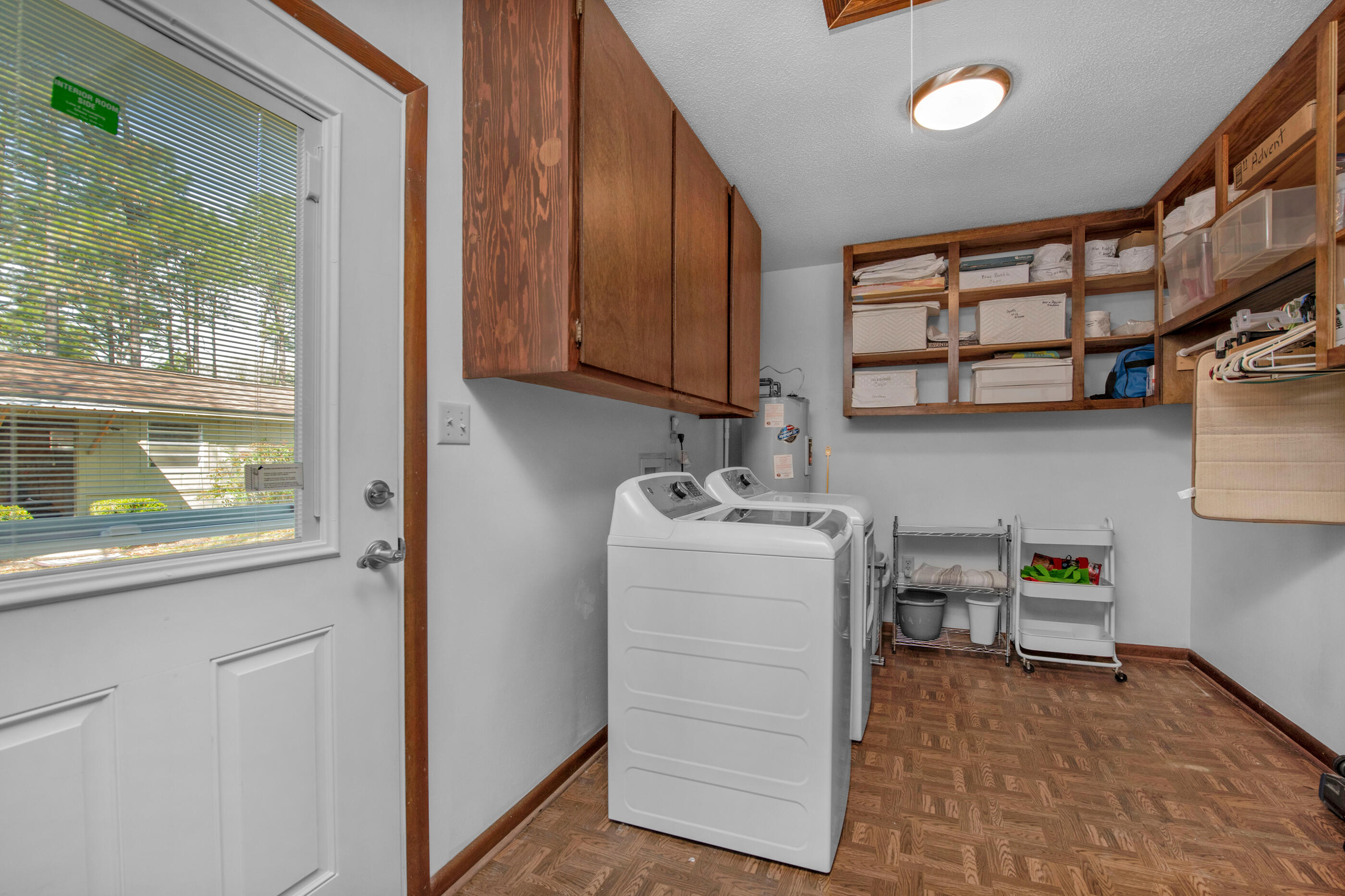 BEG 325.57 FT E & 238.5 FT S NW COR OF NE1/4 OF SW1/4 - Residential