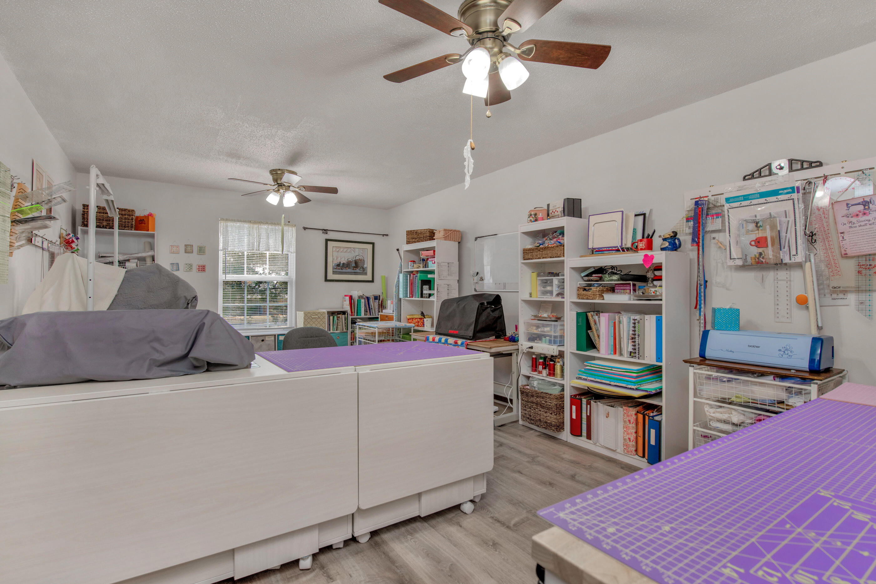 BEG 325.57 FT E & 238.5 FT S NW COR OF NE1/4 OF SW1/4 - Residential