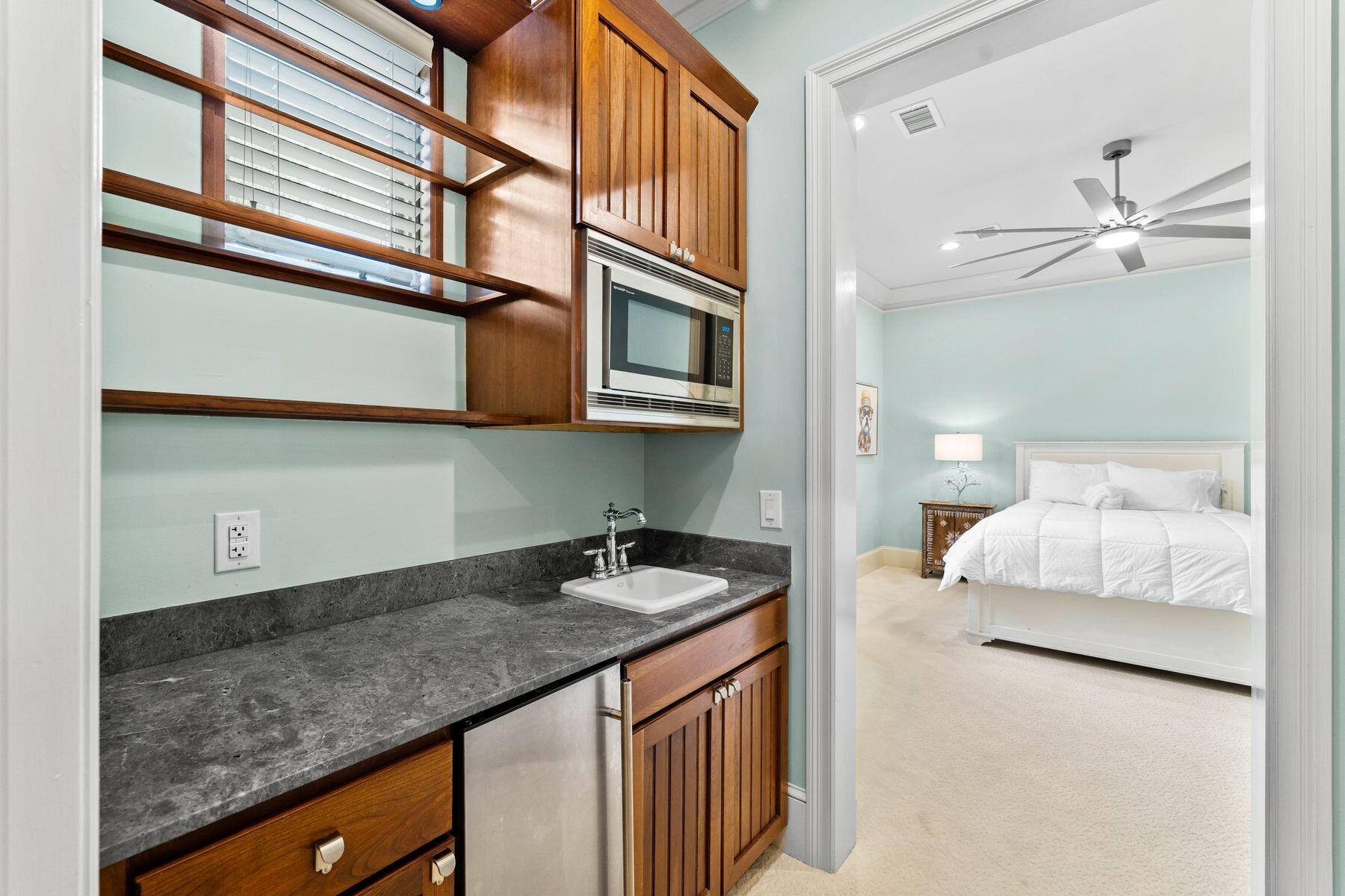 BURNT PINE - Residential