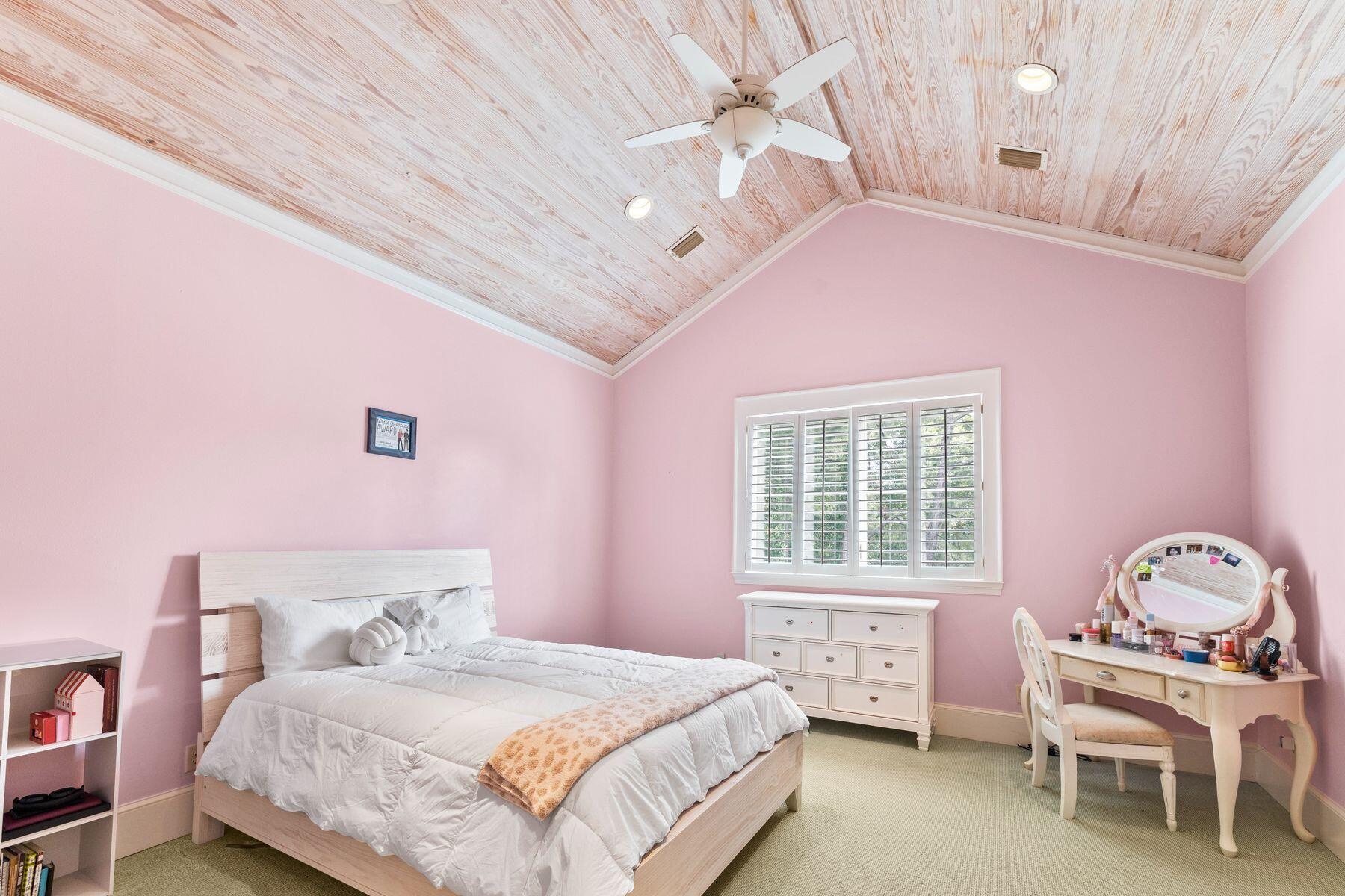 BURNT PINE - Residential