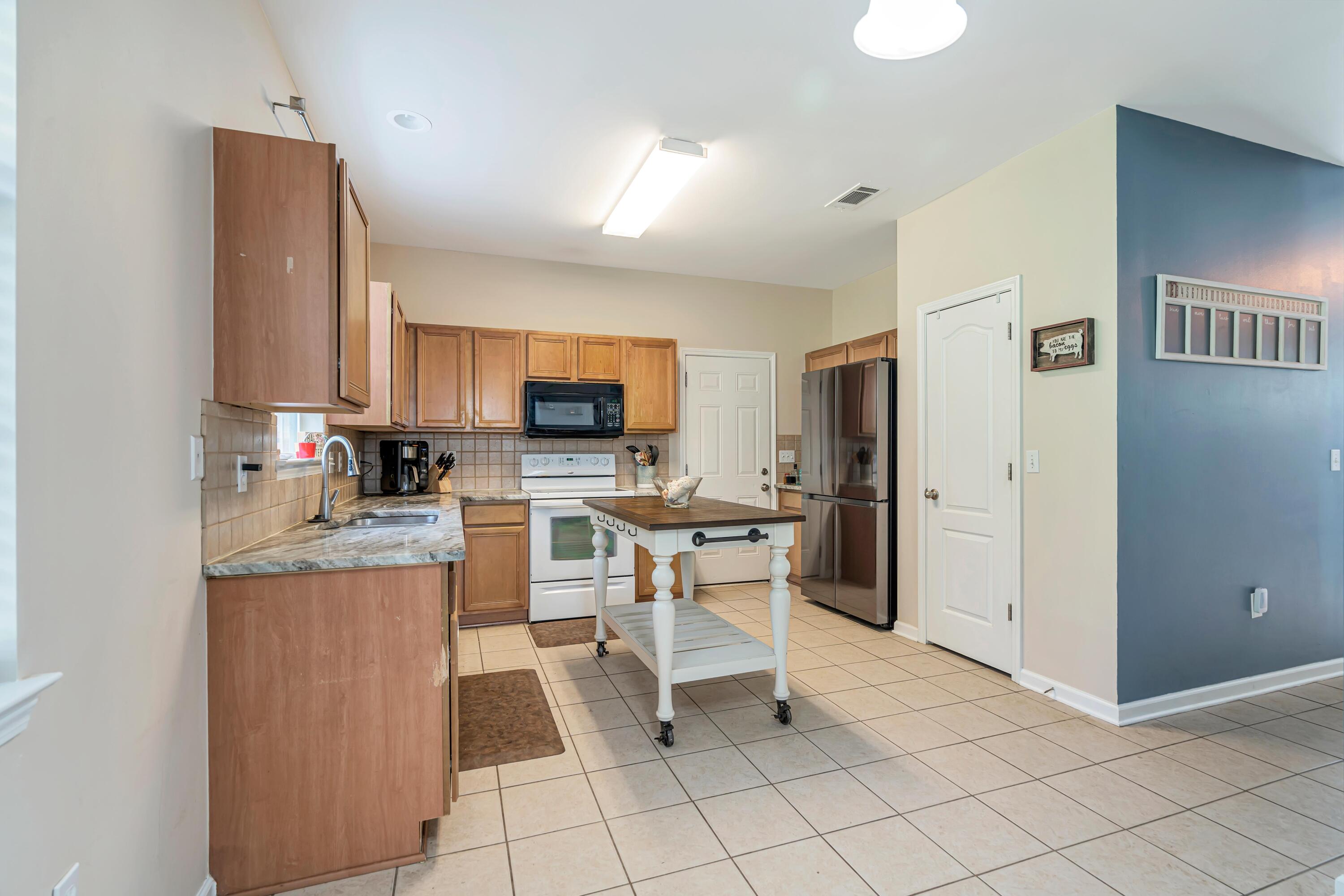 SANDY RIDGE ESTATES - Residential