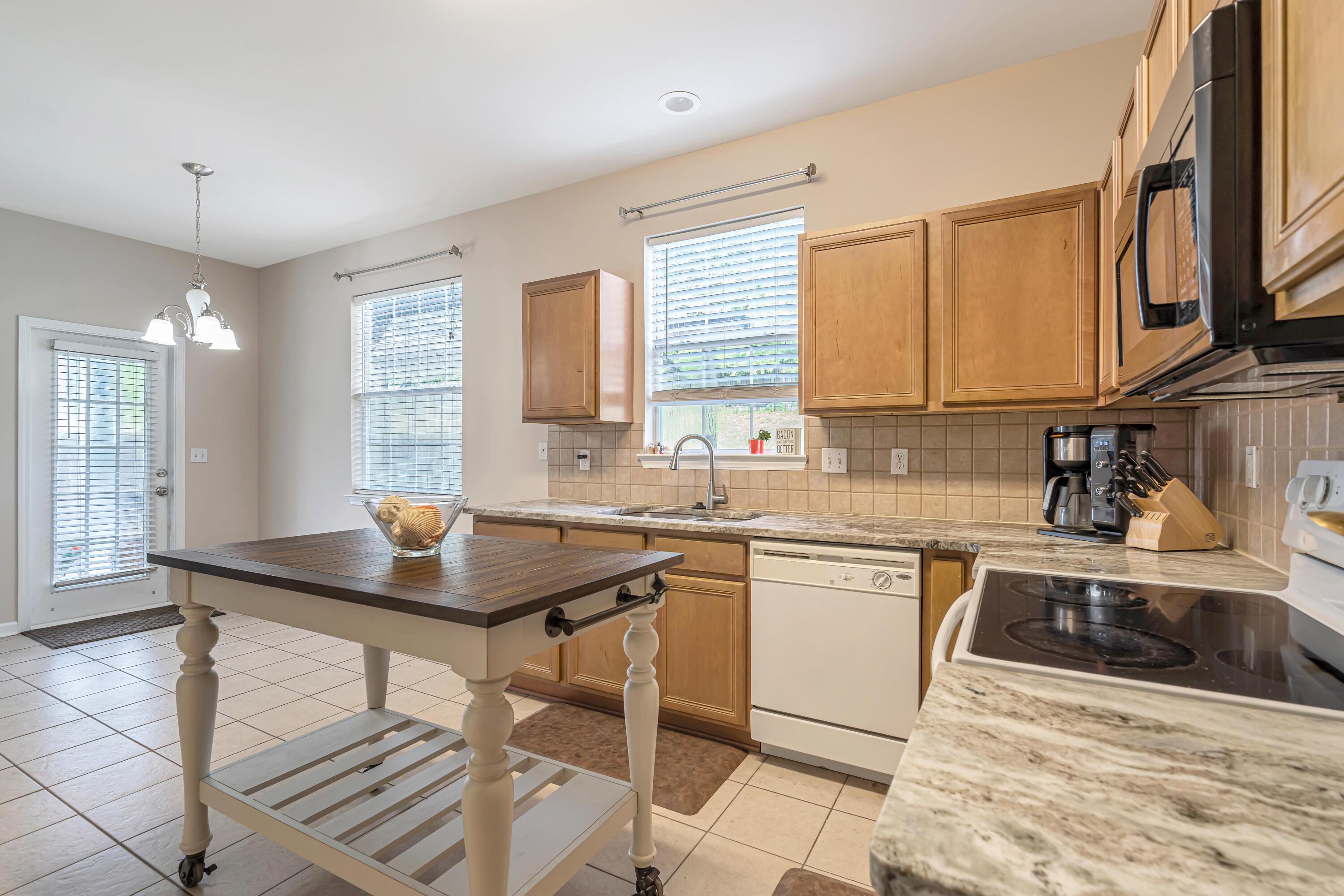 SANDY RIDGE ESTATES - Residential