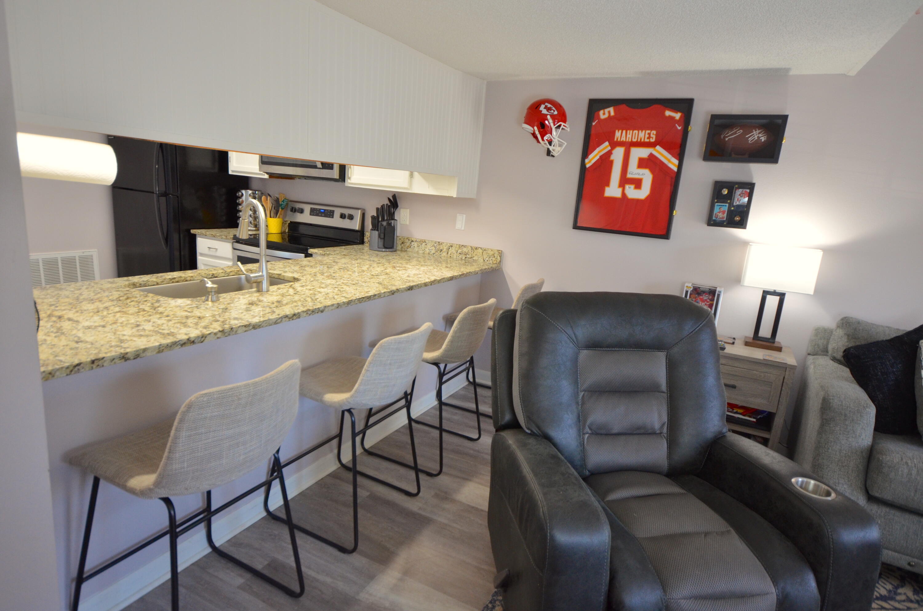 VIKING MANOR PH 1 - Residential