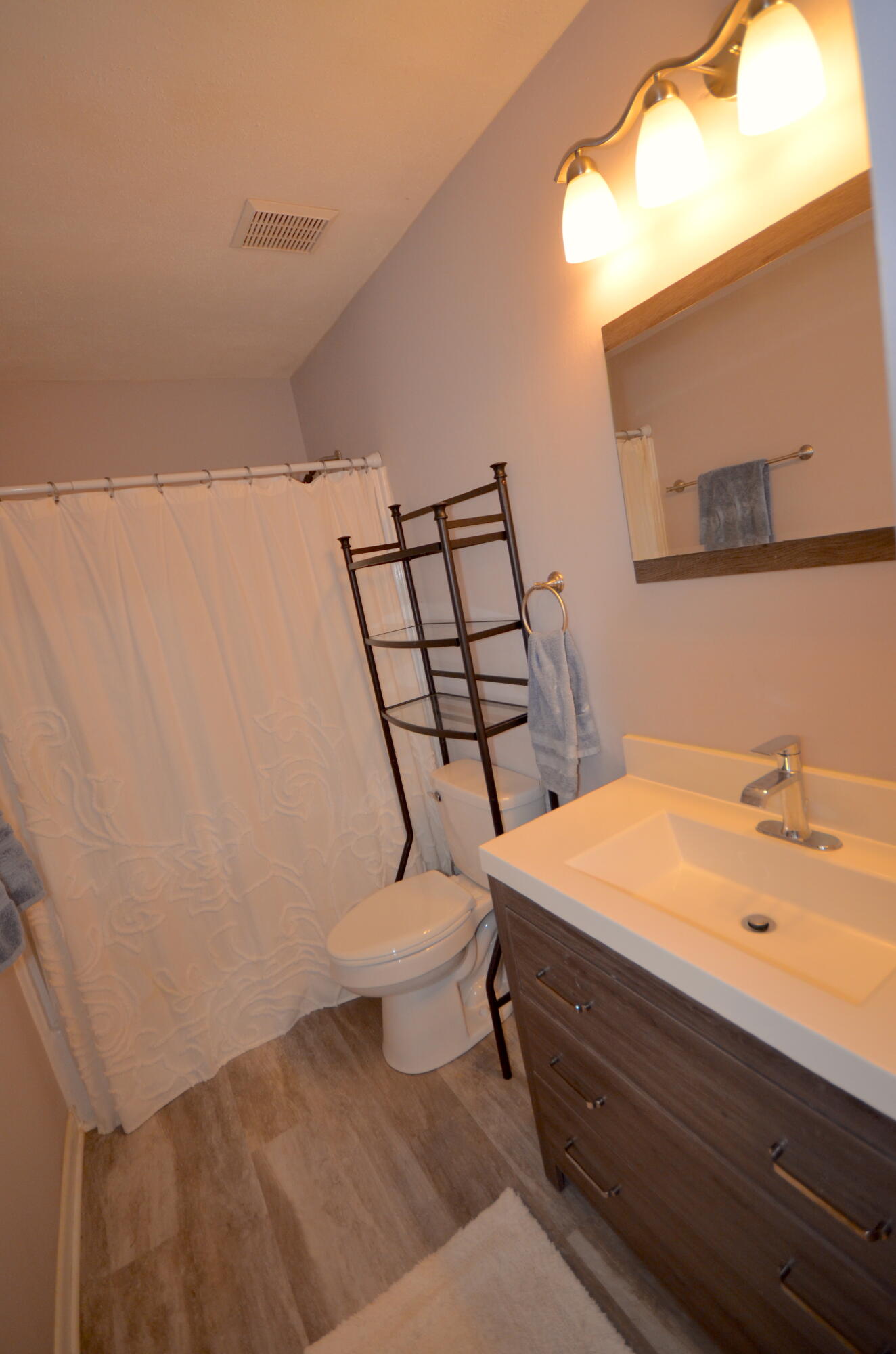 VIKING MANOR PH 1 - Residential