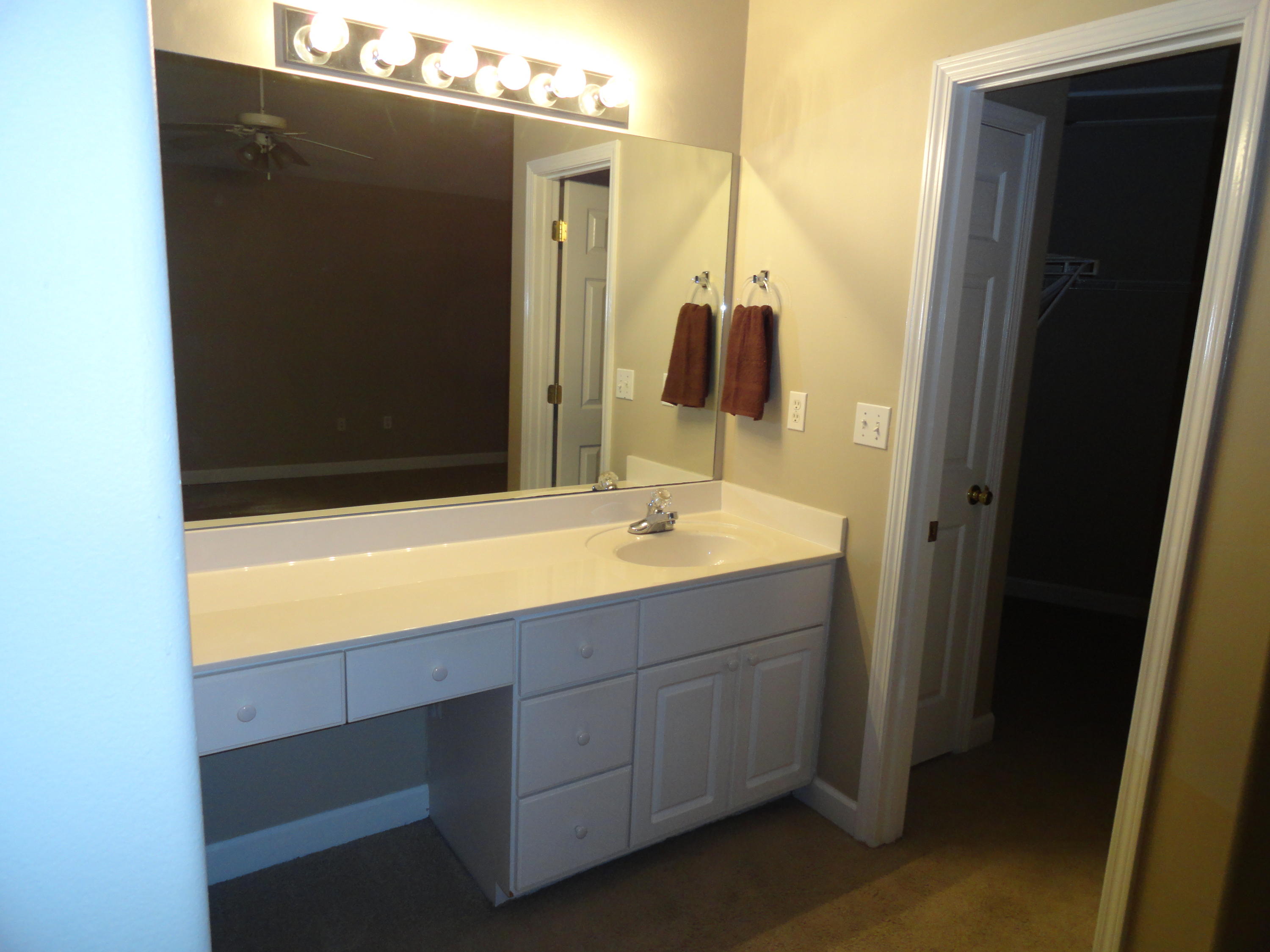 PELICAN PLACE T/H EAST - Residential