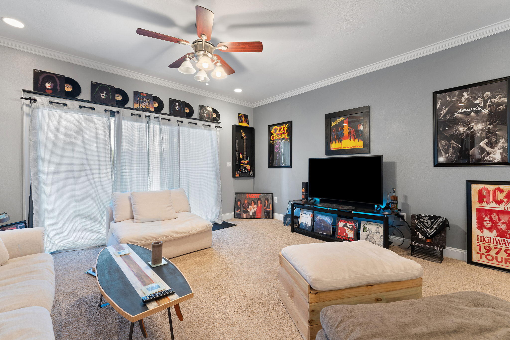 HIDDEN BAY VILLAGE - Residential