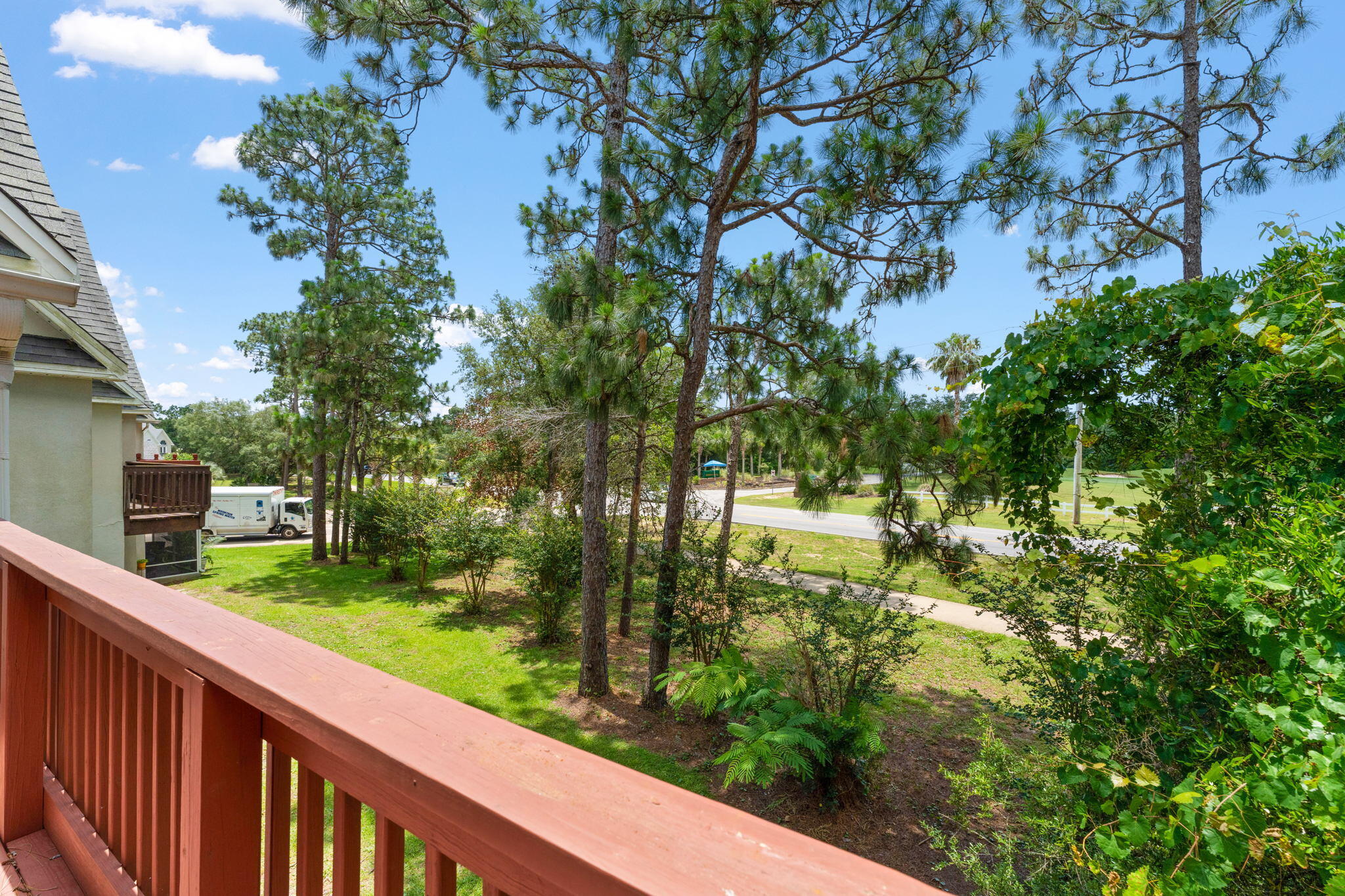 HIDDEN BAY VILLAGE - Residential