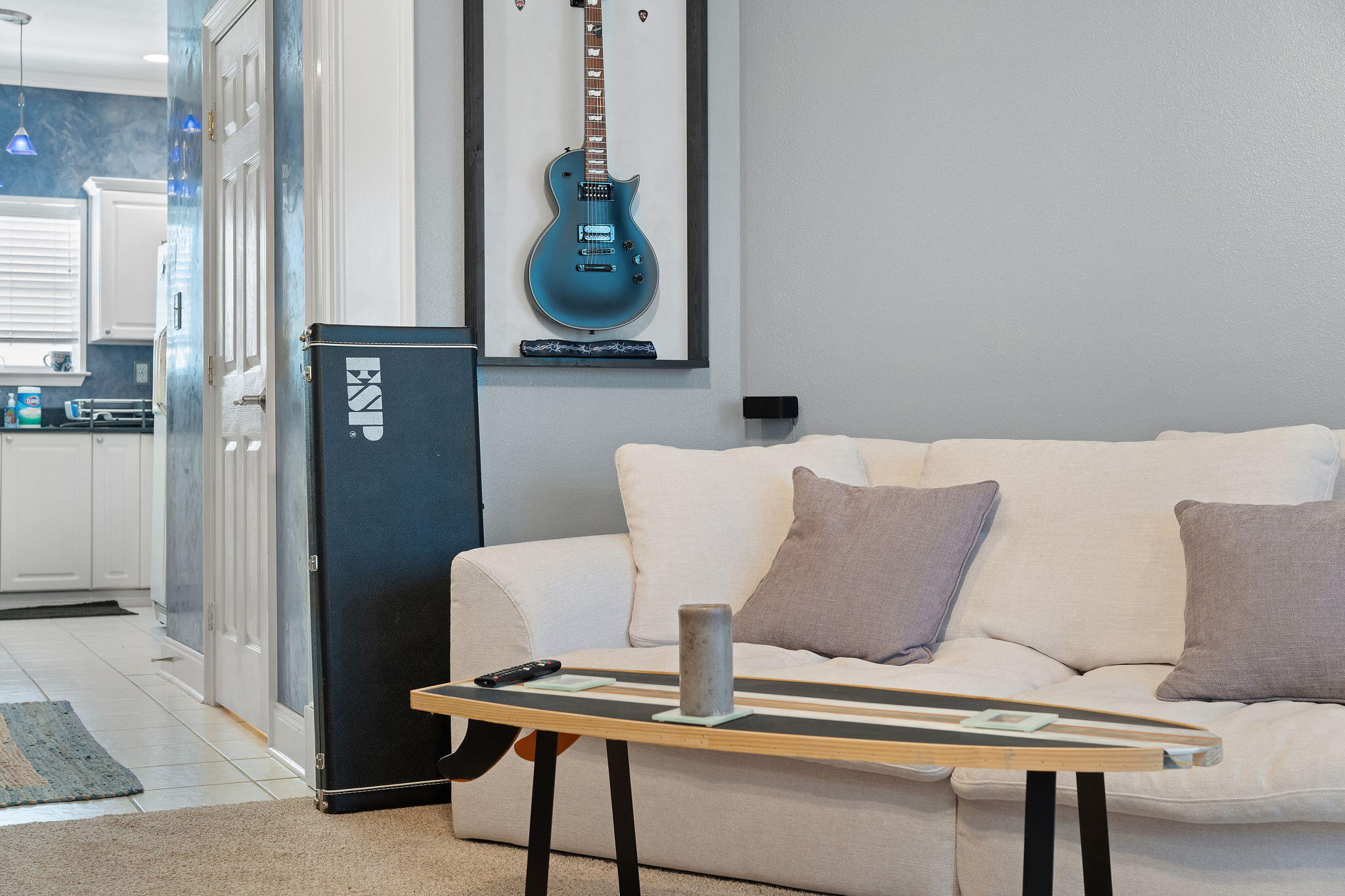 HIDDEN BAY VILLAGE - Residential