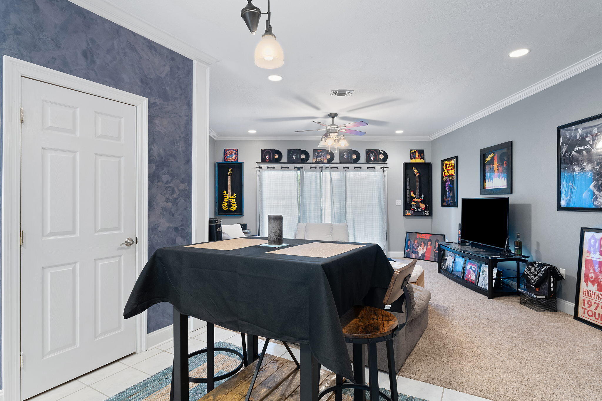 HIDDEN BAY VILLAGE - Residential