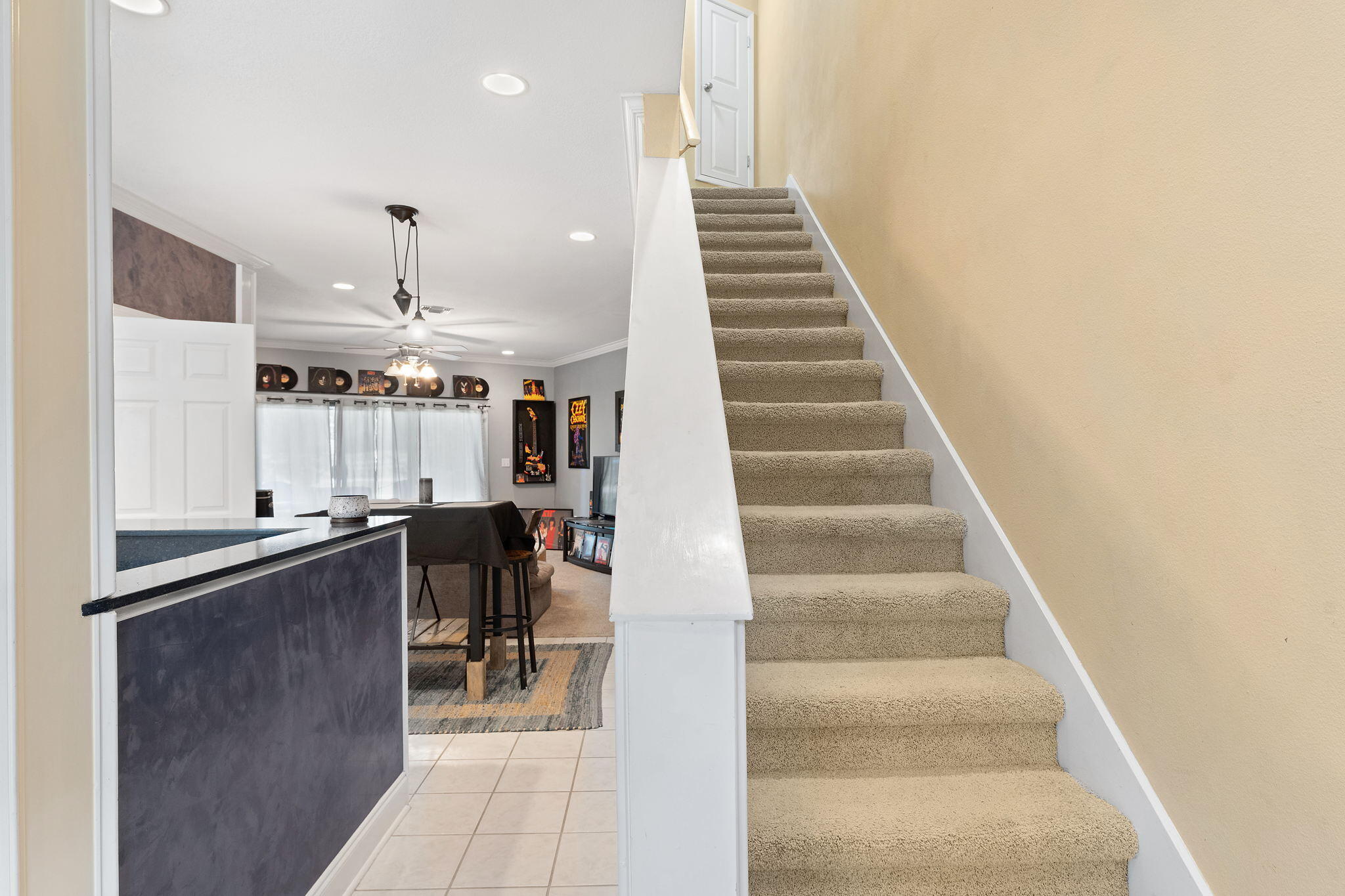 HIDDEN BAY VILLAGE - Residential