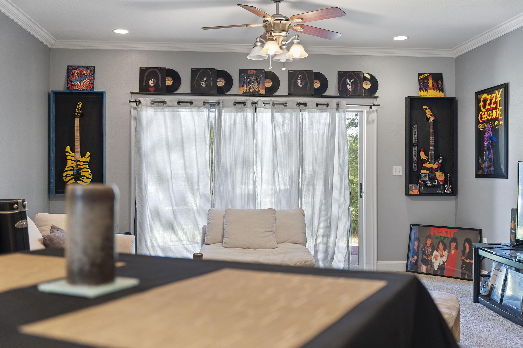 HIDDEN BAY VILLAGE - Residential