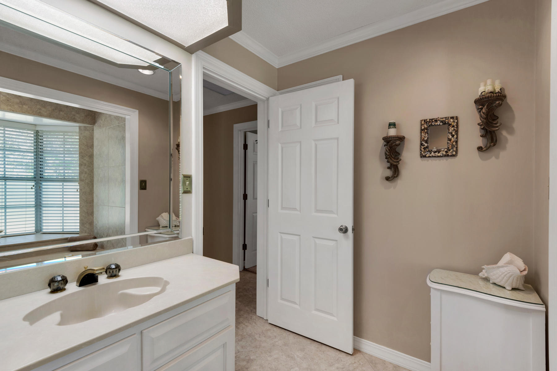 LIDO ESTATES BLUEWATER BAY - Residential