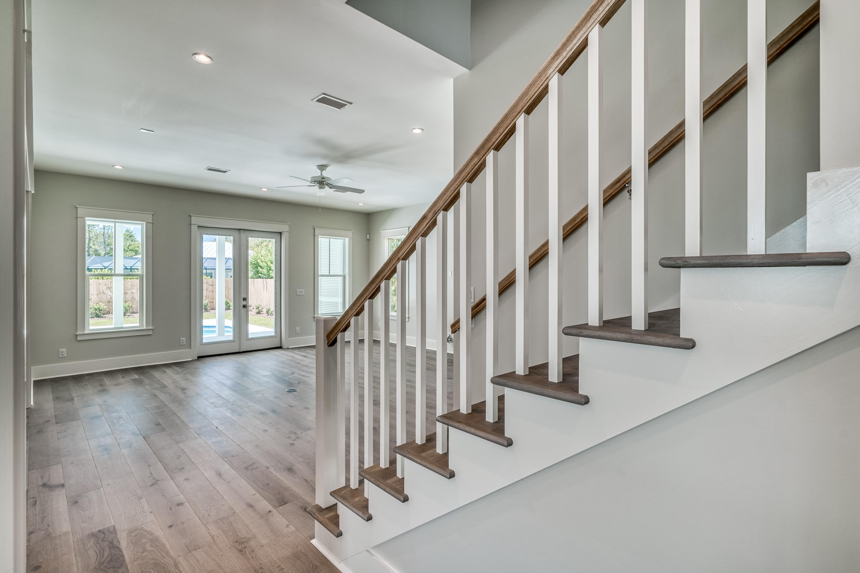 SEABREEZE - Residential