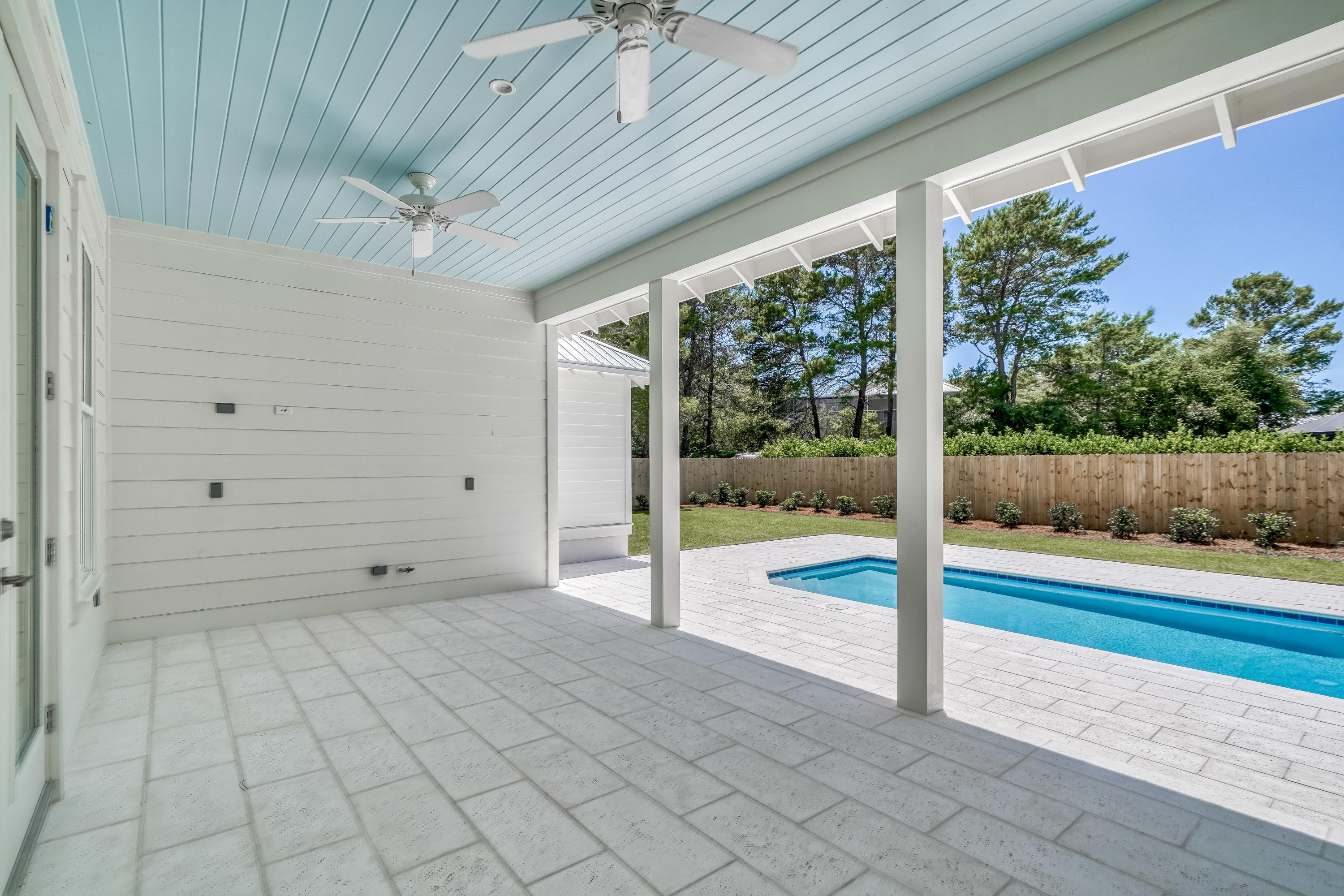 SEABREEZE - Residential