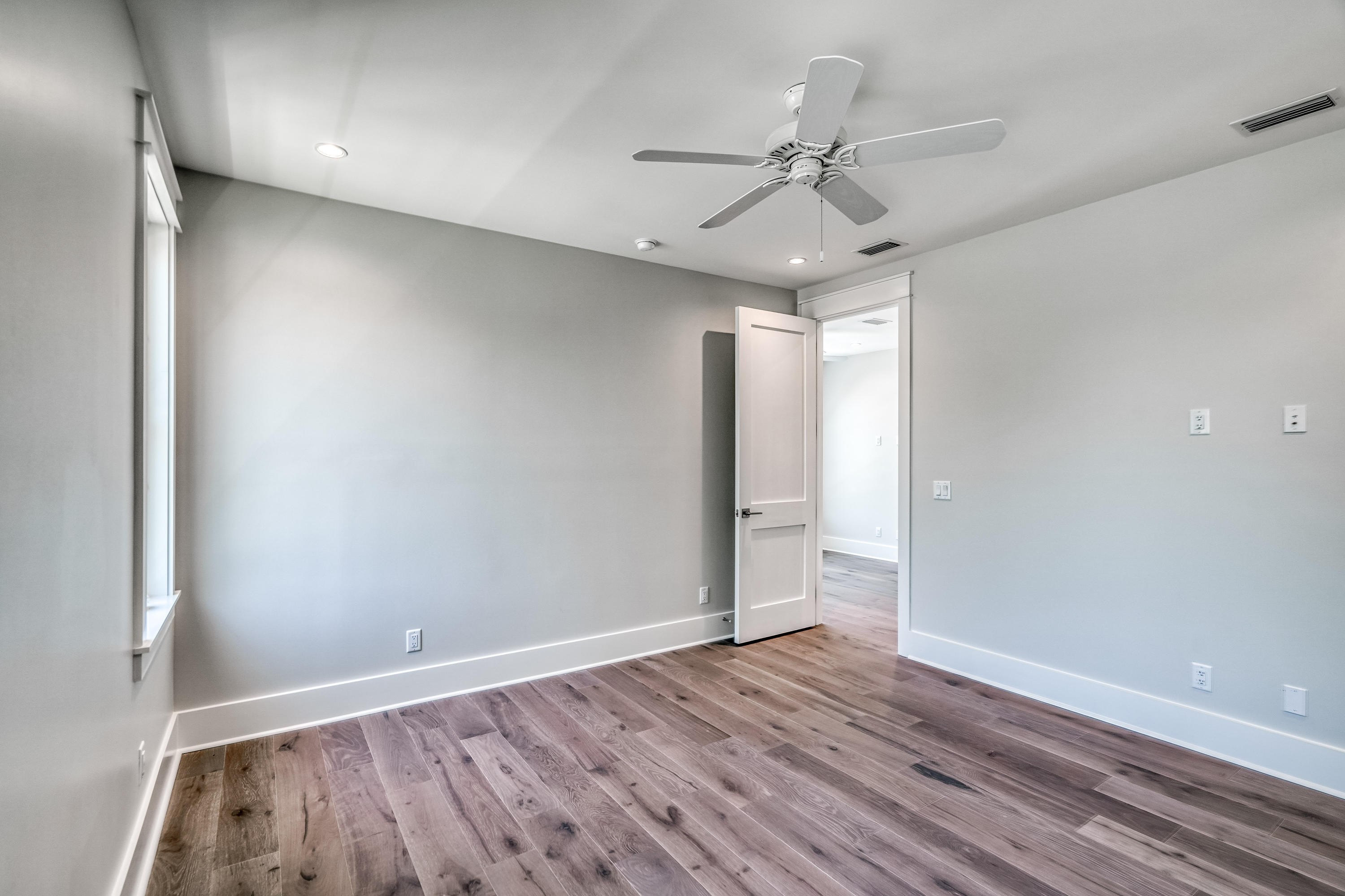 SEABREEZE - Residential