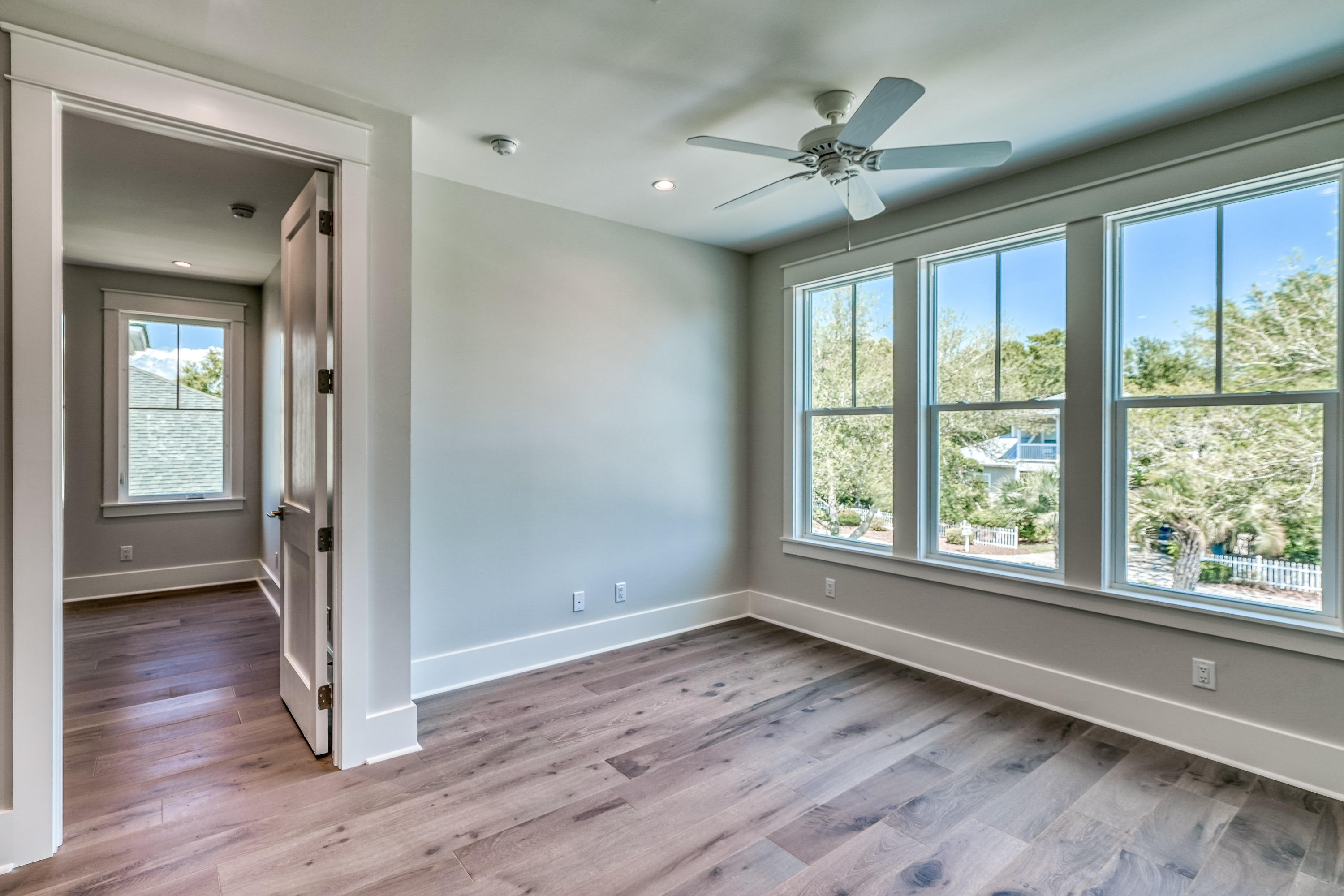 SEABREEZE - Residential