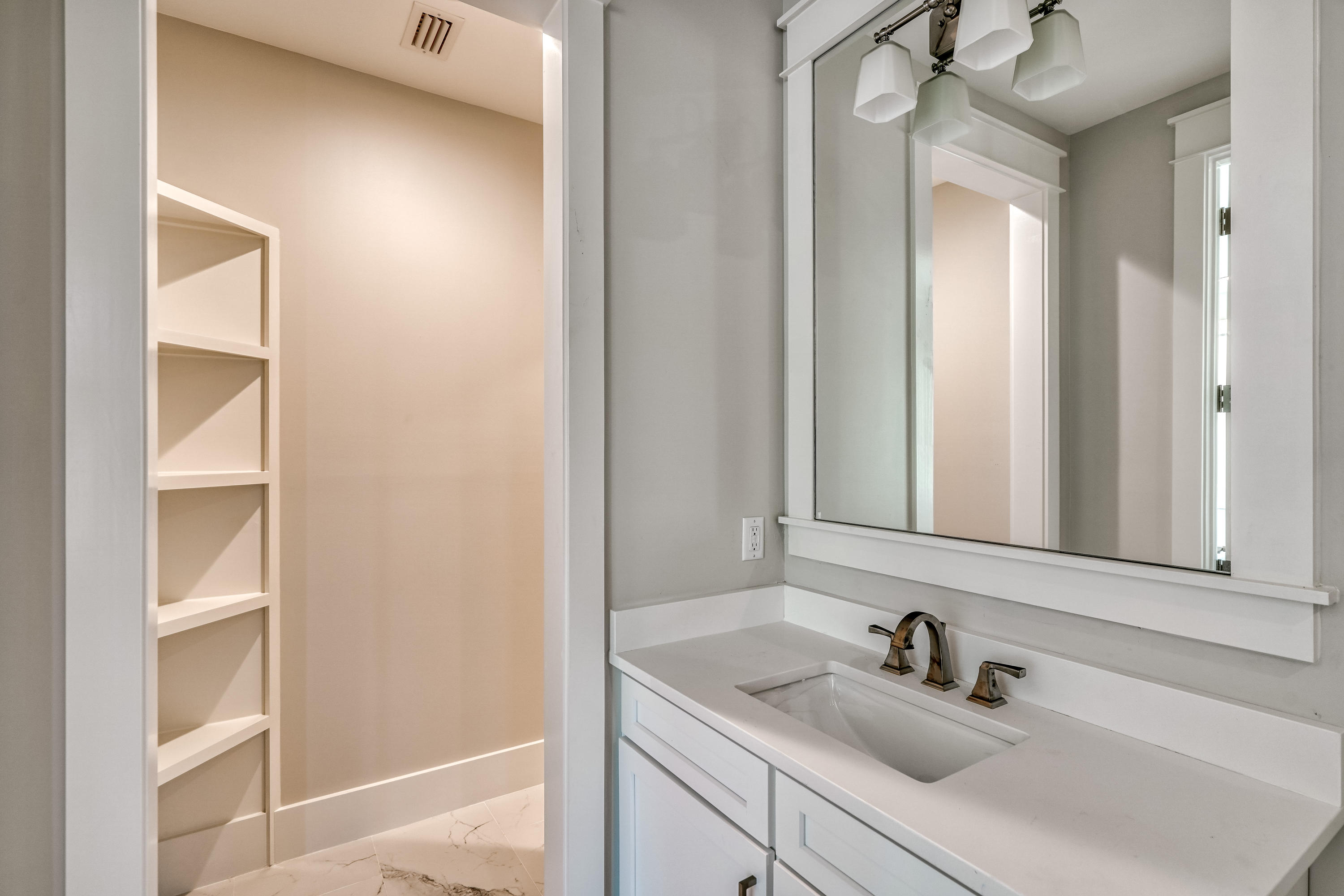 SEABREEZE - Residential