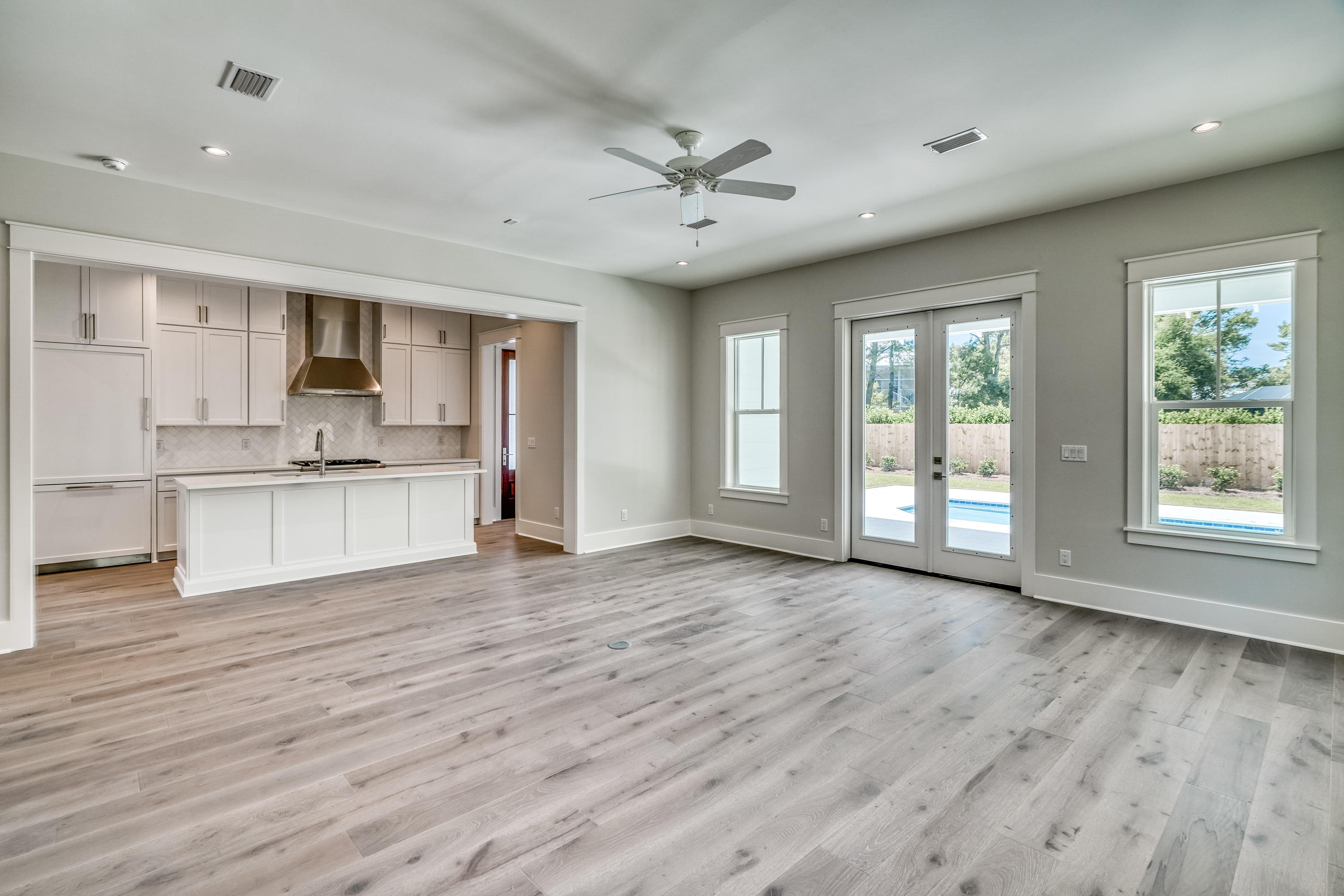 SEABREEZE - Residential