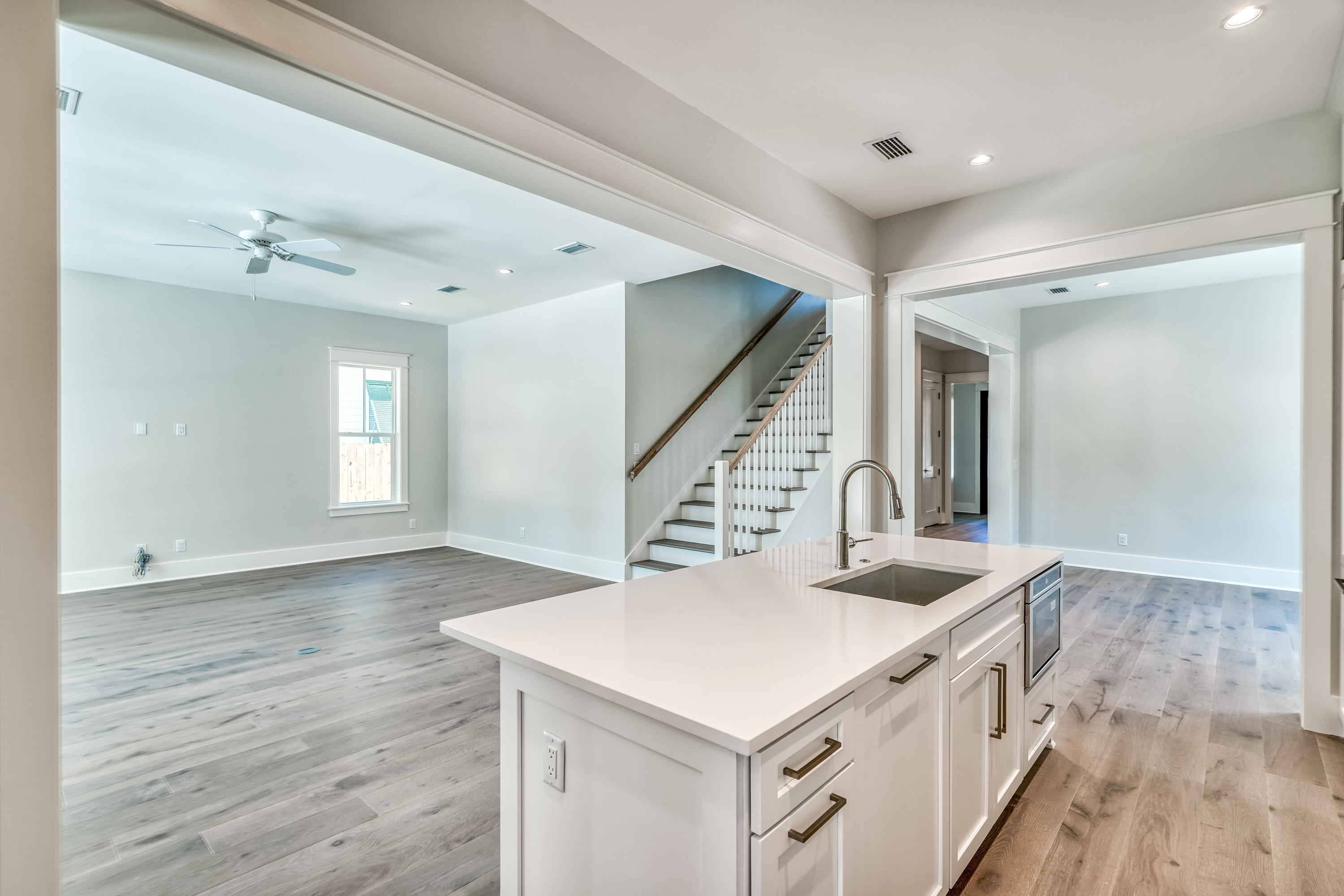 SEABREEZE - Residential